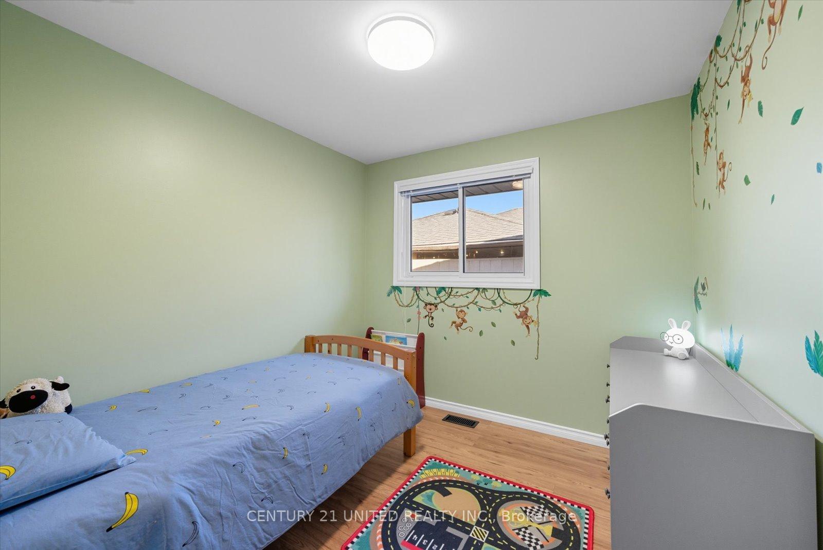 Photo 16 of 263 Riverview Heights, Peterborough, Ashburnham Ward 4 — HOMEH