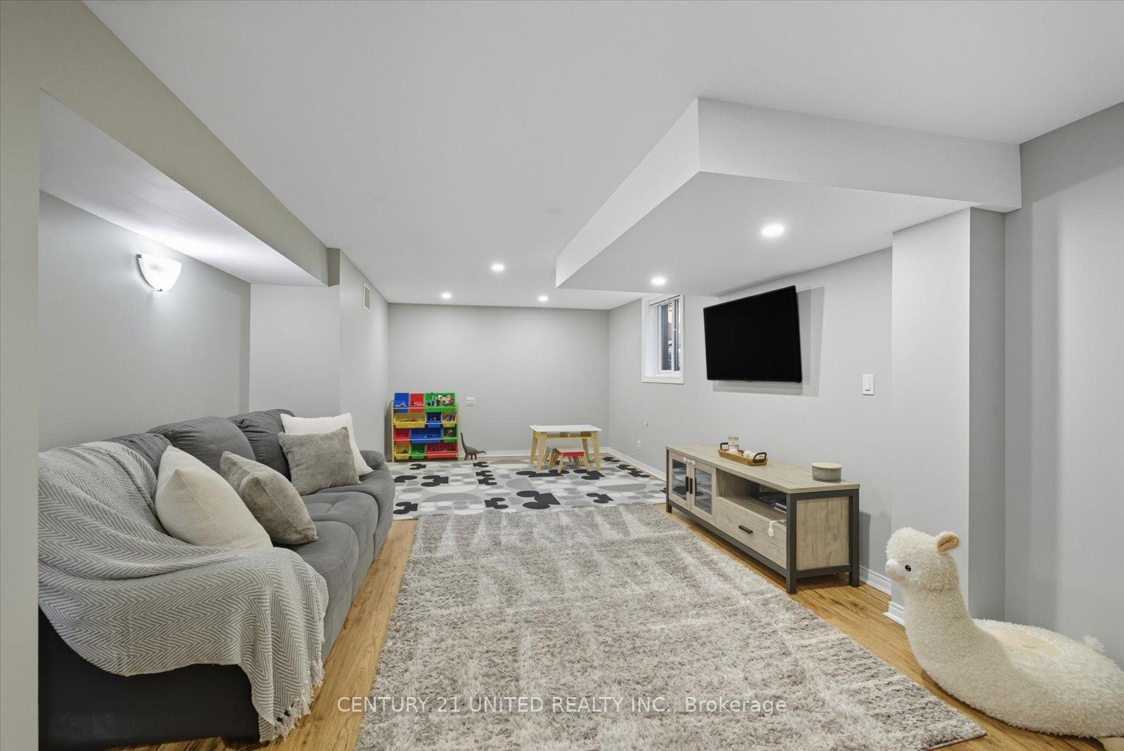 Photo 29 of 263 Riverview Heights, Peterborough, Ashburnham Ward 4 — HOMEH