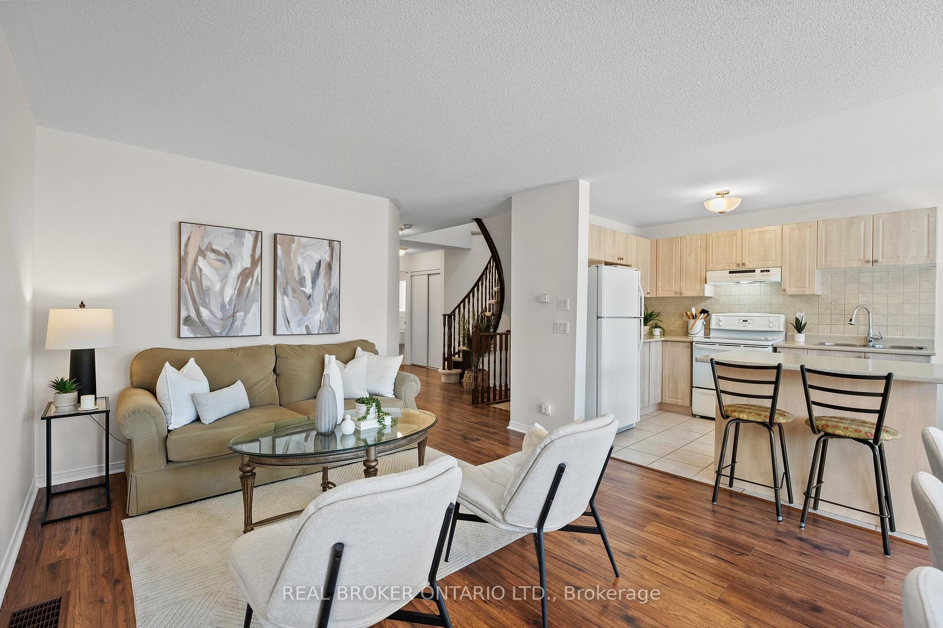 Photo 7 of 9 Bilbrough Street, Aurora, Bayview Northeast — HOMEH