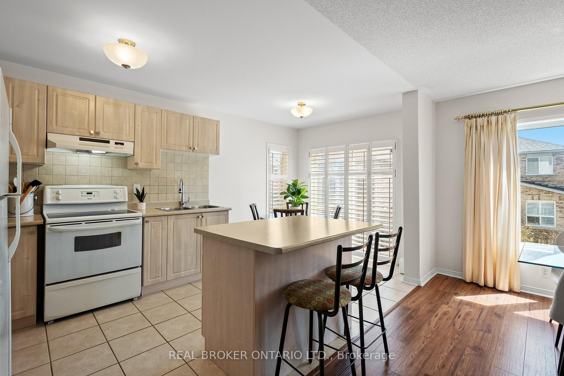 Photo 8 of 9 Bilbrough Street, Aurora, Bayview Northeast — HOMEH
