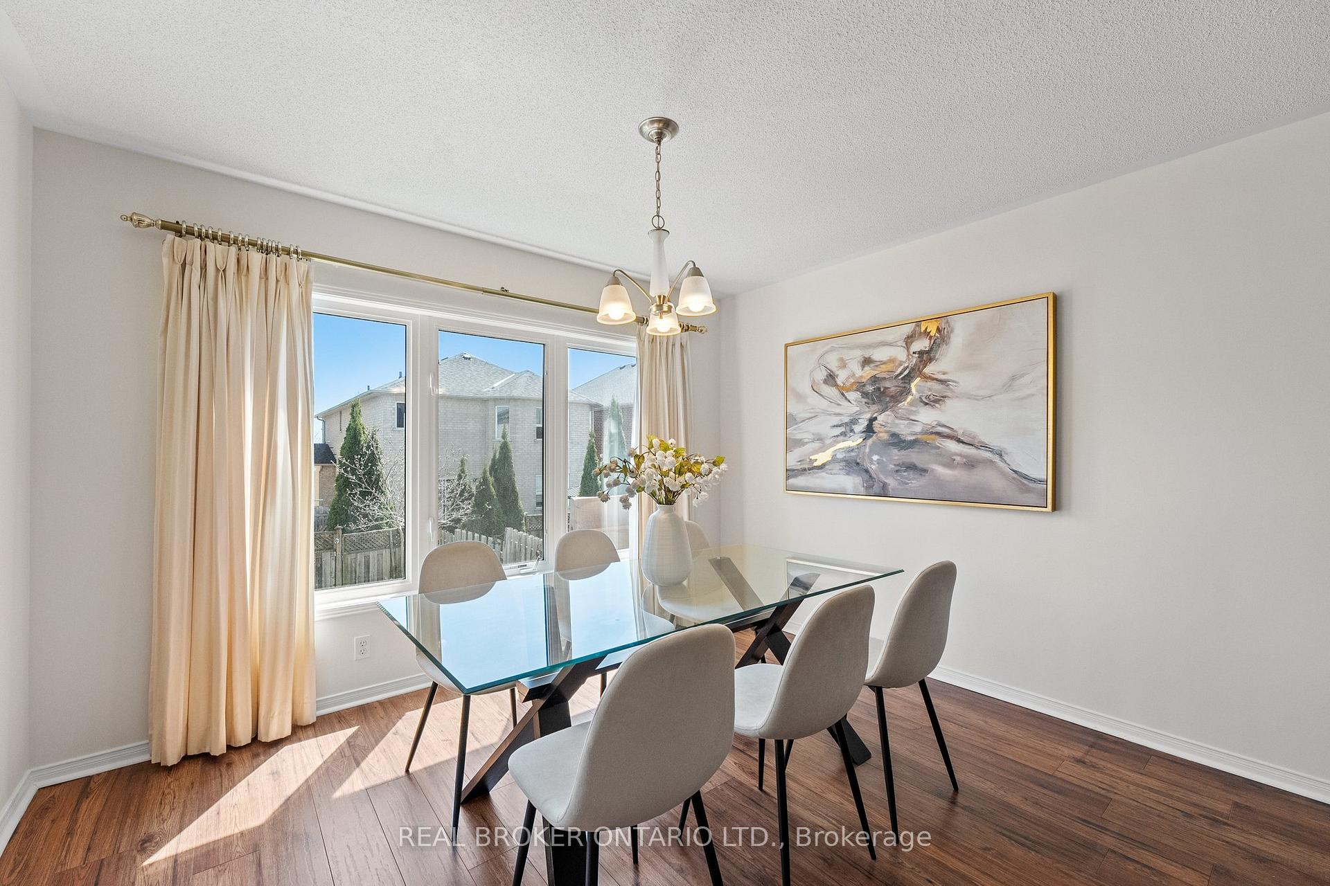 Photo 10 of 9 Bilbrough Street, Aurora, Bayview Northeast — HOMEH