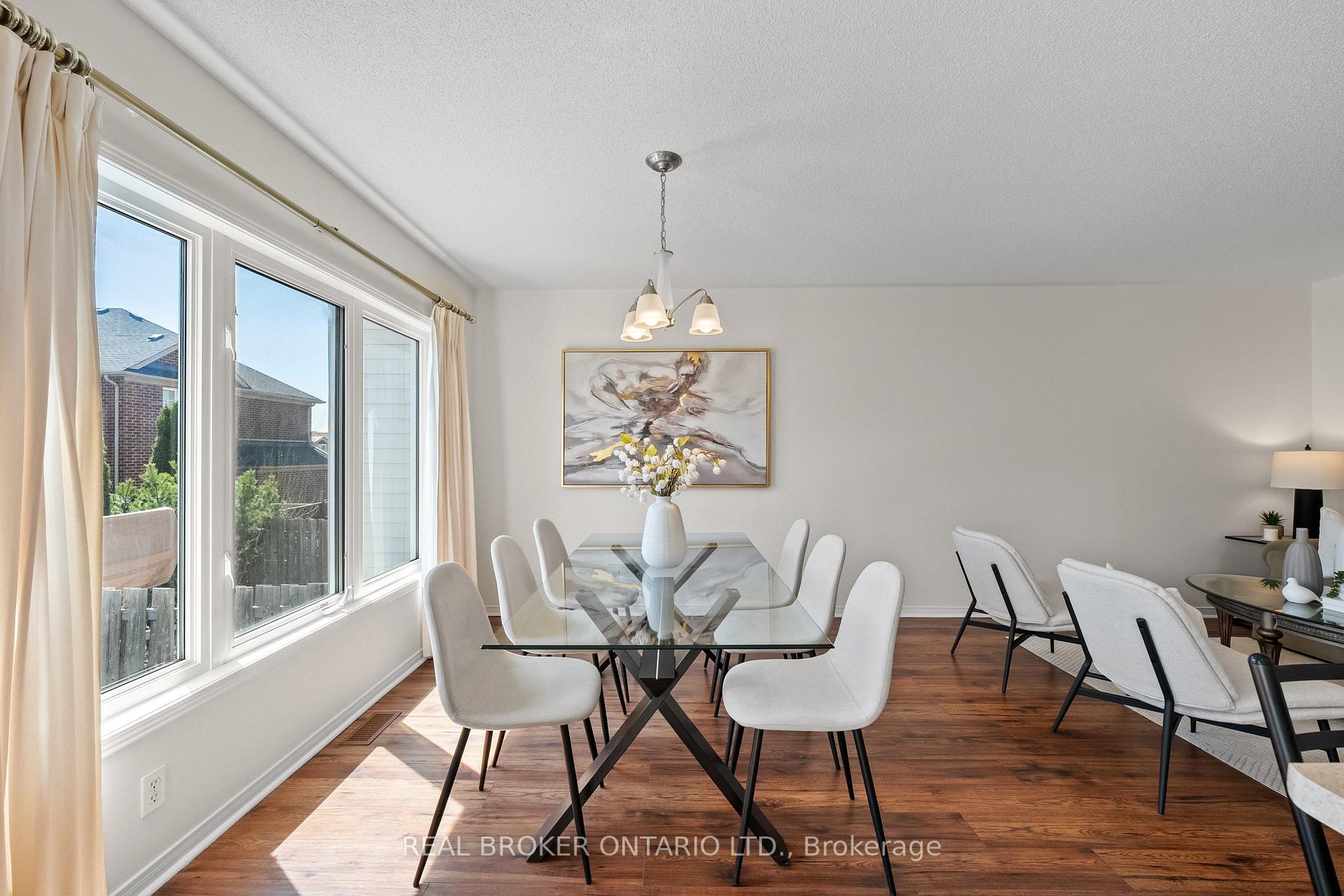 Photo 13 of 9 Bilbrough Street, Aurora, Bayview Northeast — HOMEH
