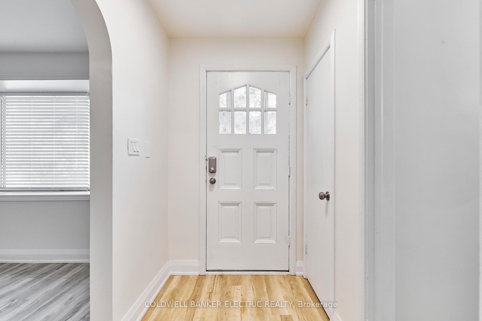 Photo 5 of 1058 Hortop Street, Oshawa, Donevan — HOMEH