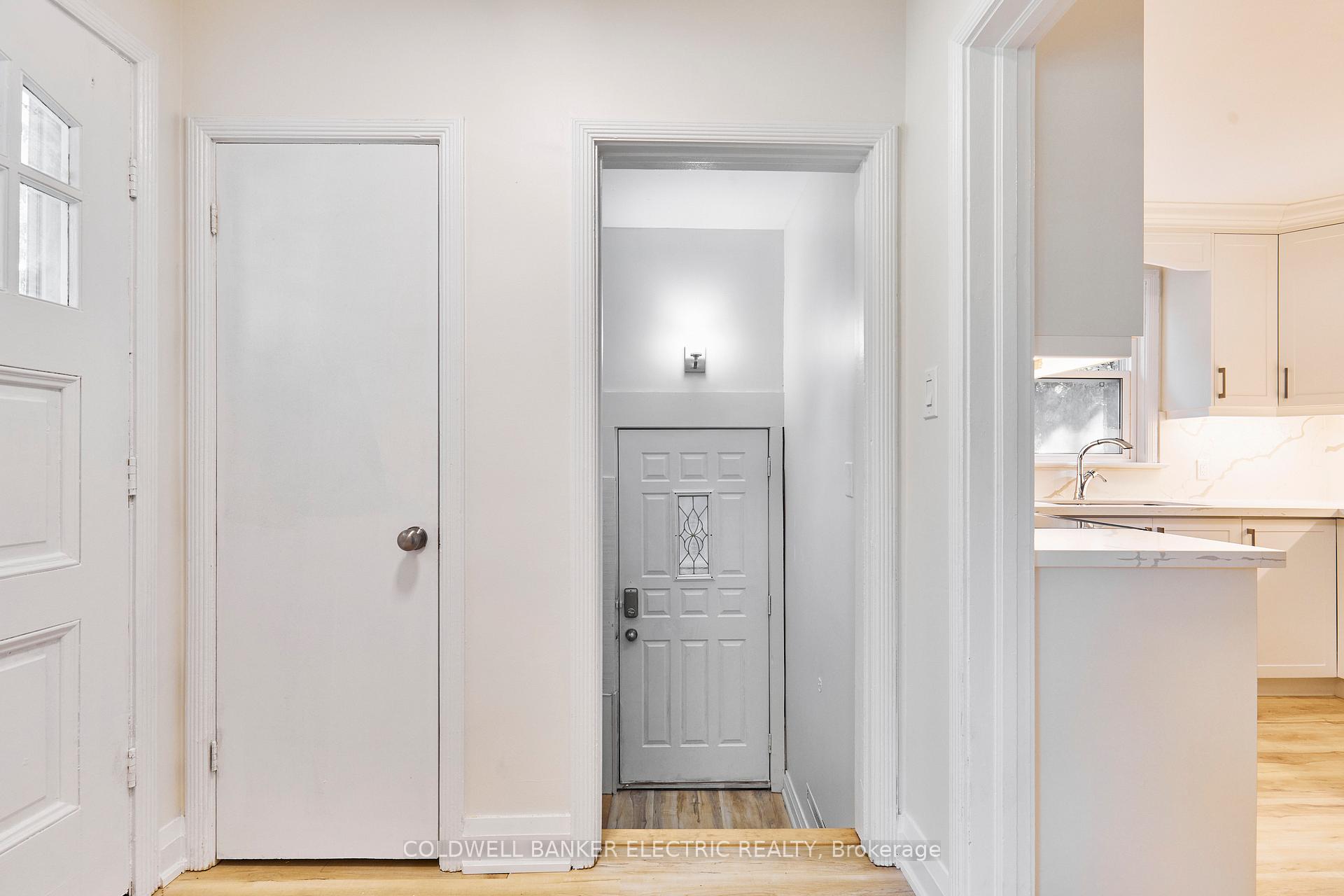 Photo 7 of 1058 Hortop Street, Oshawa, Donevan — HOMEH