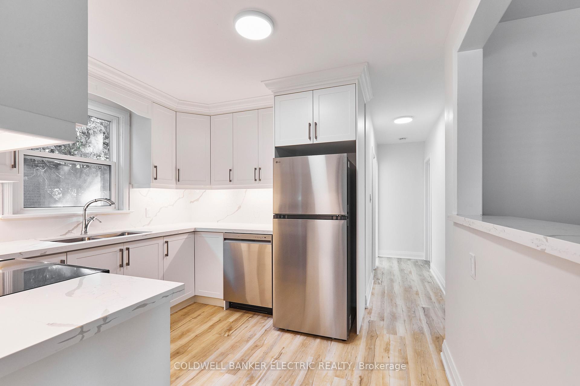 Photo 9 of 1058 Hortop Street, Oshawa, Donevan — HOMEH