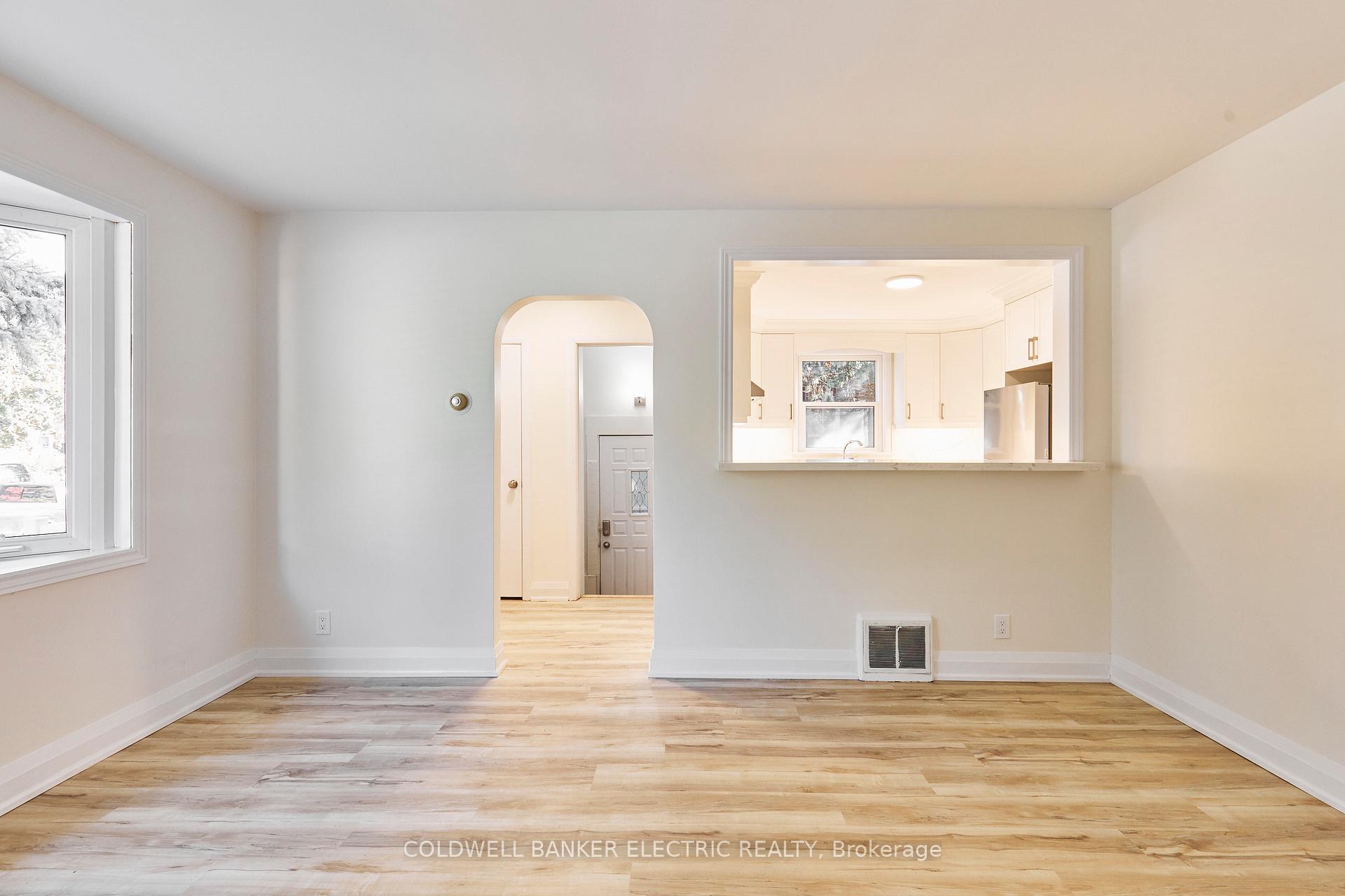 Photo 16 of 1058 Hortop Street, Oshawa, Donevan — HOMEH
