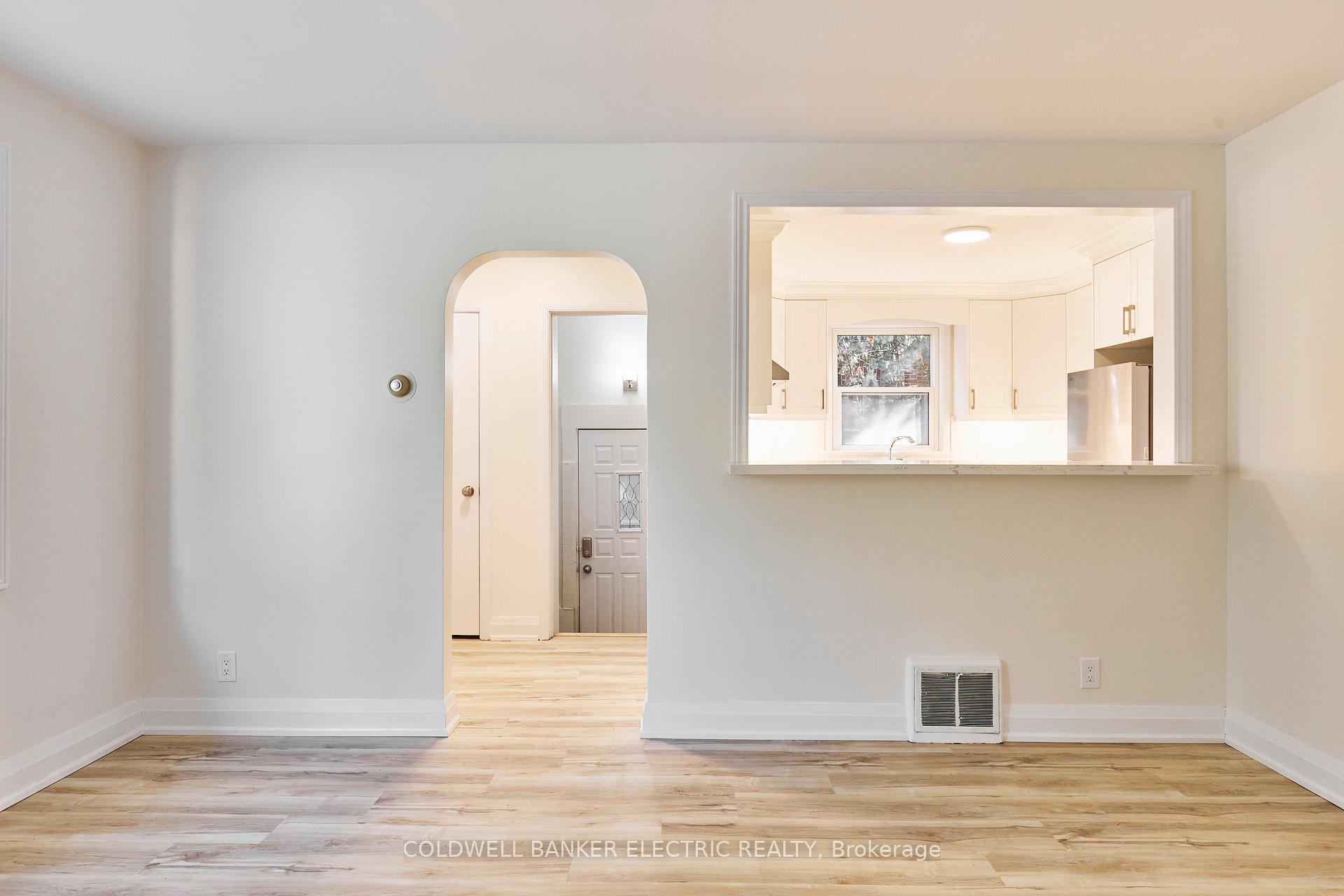 Photo 17 of 1058 Hortop Street, Oshawa, Donevan — HOMEH
