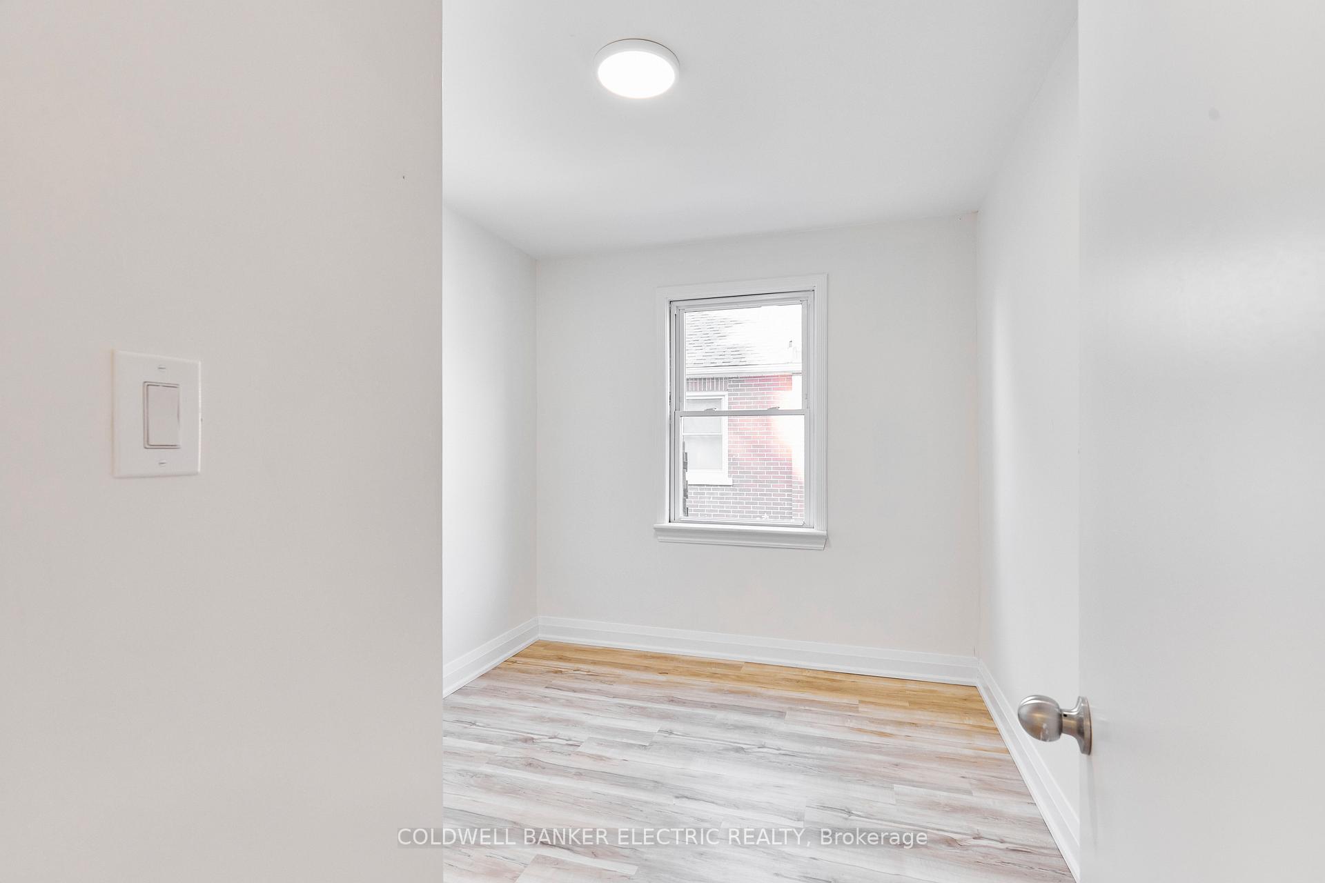 Photo 19 of 1058 Hortop Street, Oshawa, Donevan — HOMEH
