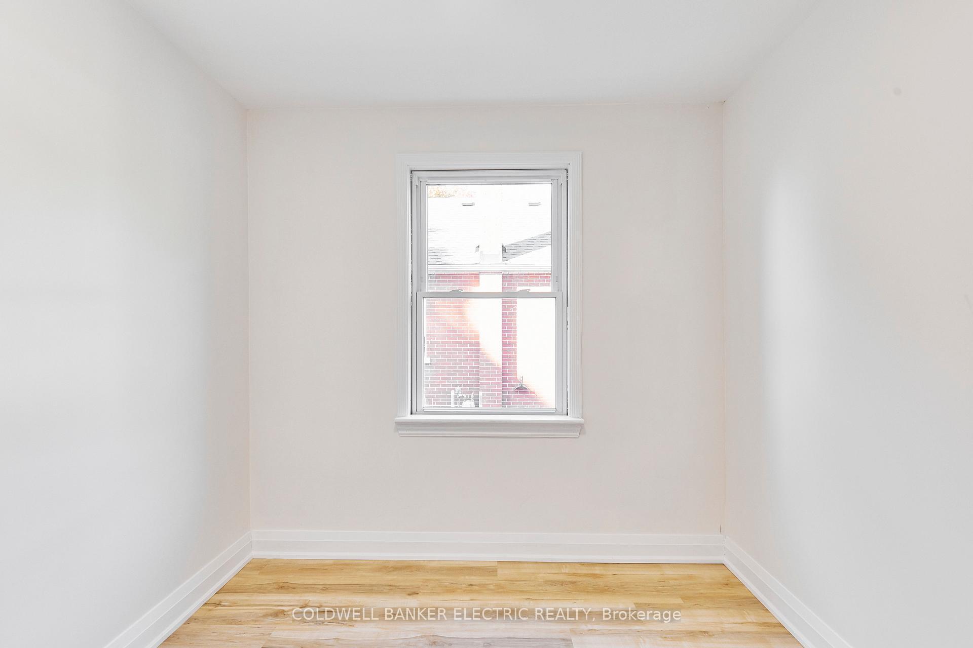 Photo 20 of 1058 Hortop Street, Oshawa, Donevan — HOMEH