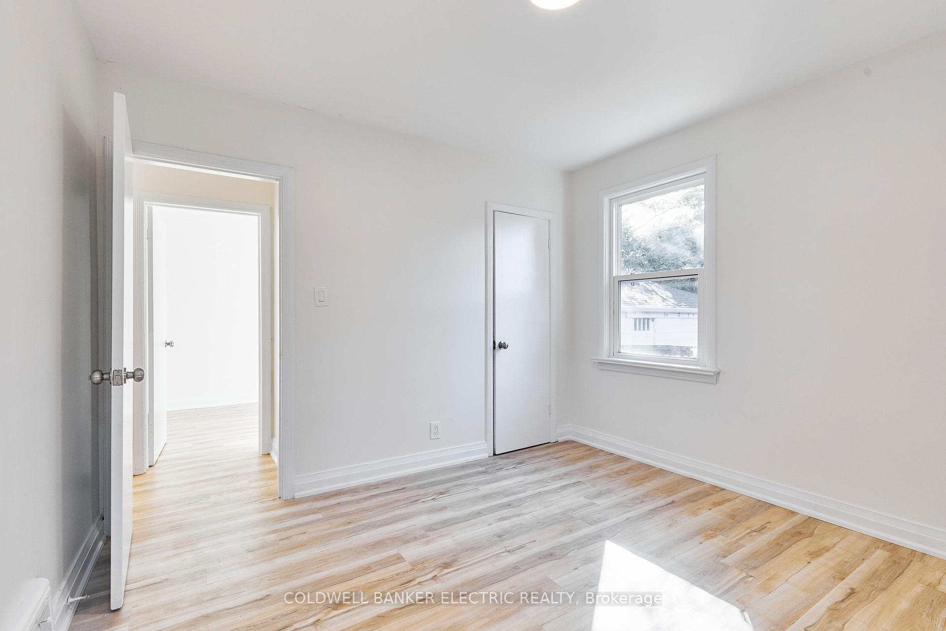 Photo 26 of 1058 Hortop Street, Oshawa, Donevan — HOMEH