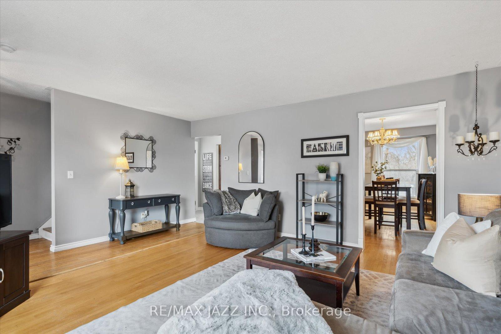 Photo 7 of 645 Radisson Avenue, Oshawa, Vanier — HOMEH