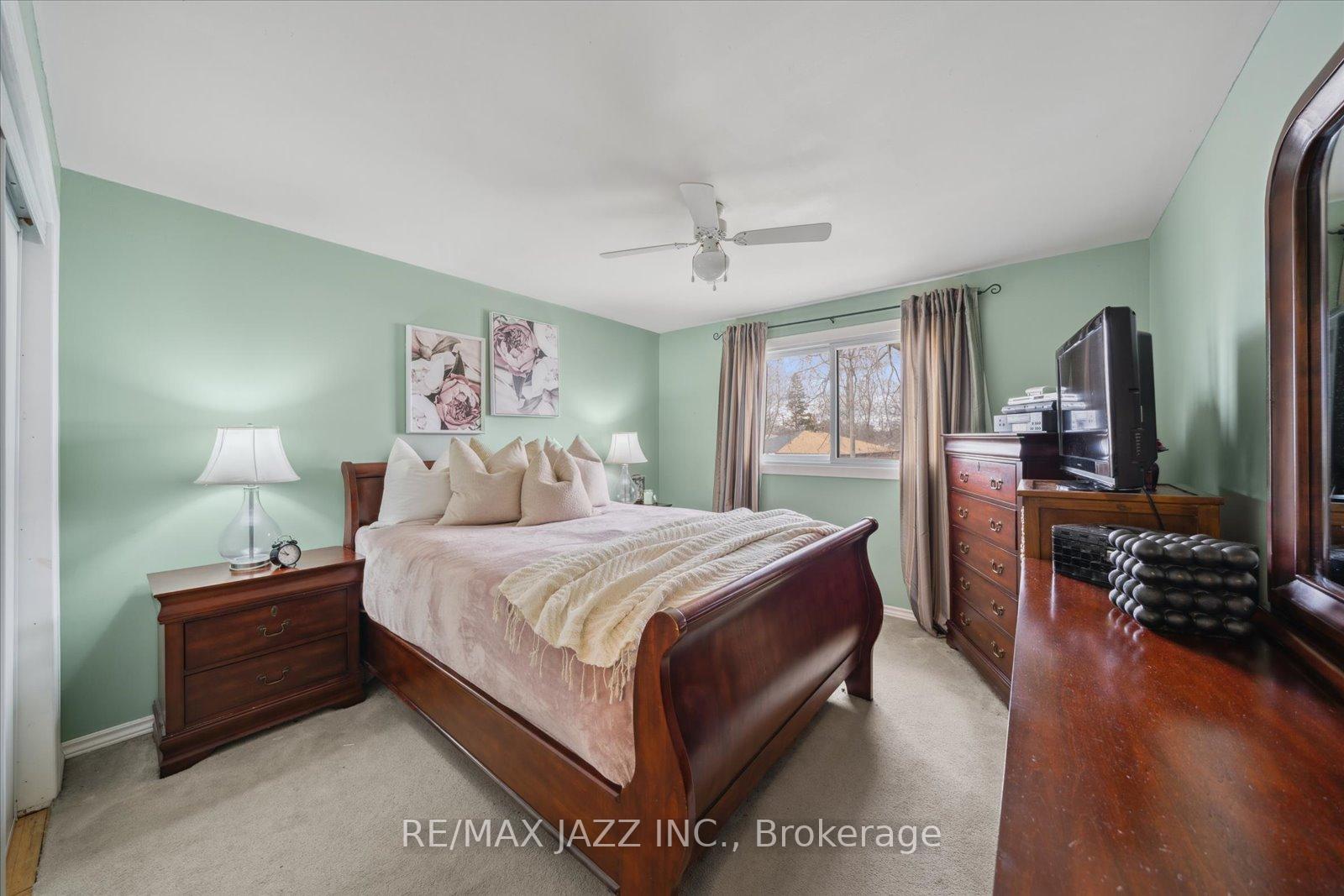 Photo 16 of 645 Radisson Avenue, Oshawa, Vanier — HOMEH