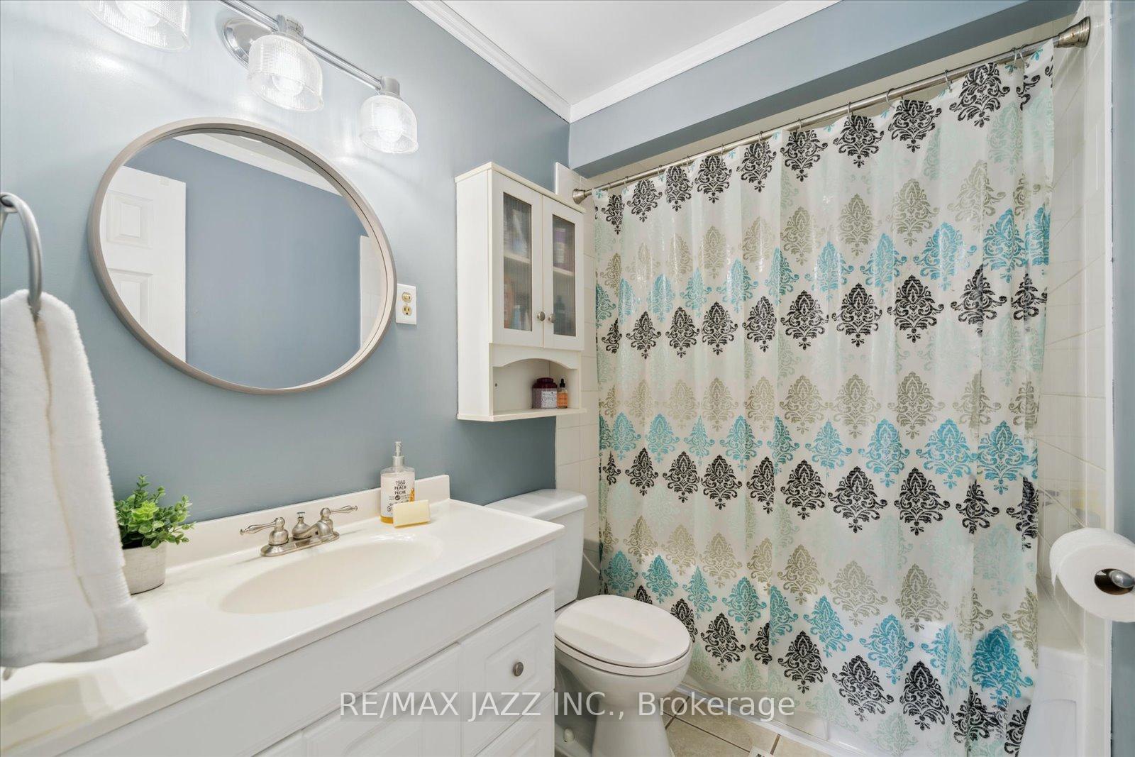 Photo 18 of 645 Radisson Avenue, Oshawa, Vanier — HOMEH