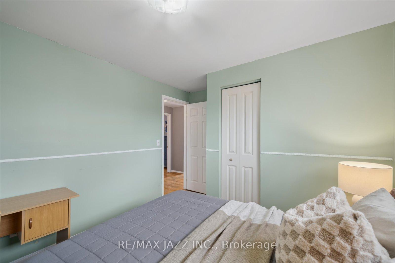 Photo 20 of 645 Radisson Avenue, Oshawa, Vanier — HOMEH
