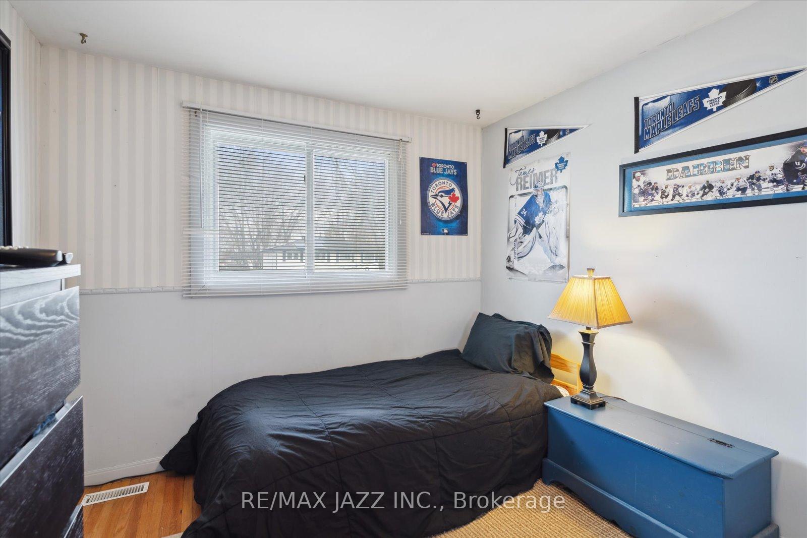 Photo 24 of 645 Radisson Avenue, Oshawa, Vanier — HOMEH