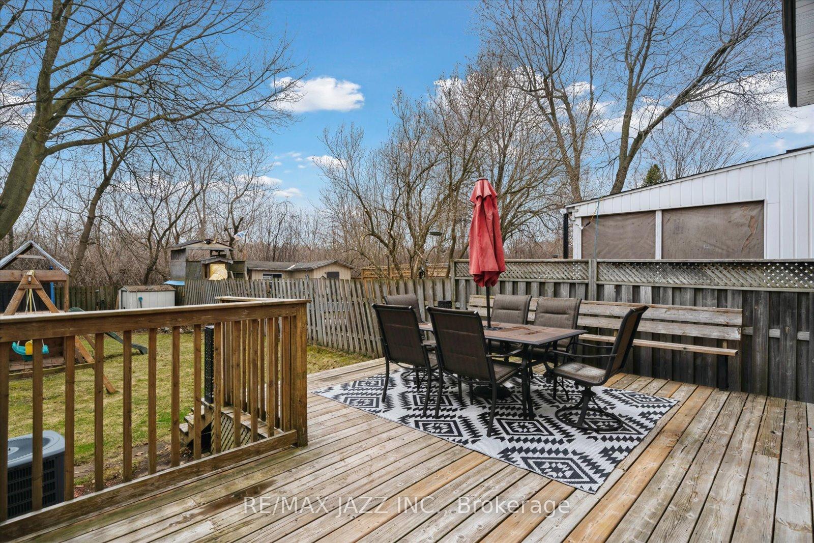 Photo 34 of 645 Radisson Avenue, Oshawa, Vanier — HOMEH