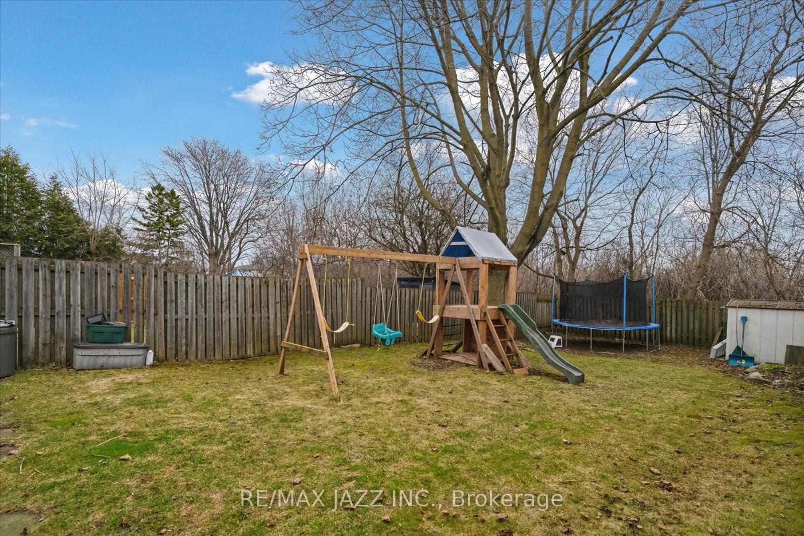 Photo 37 of 645 Radisson Avenue, Oshawa, Vanier — HOMEH