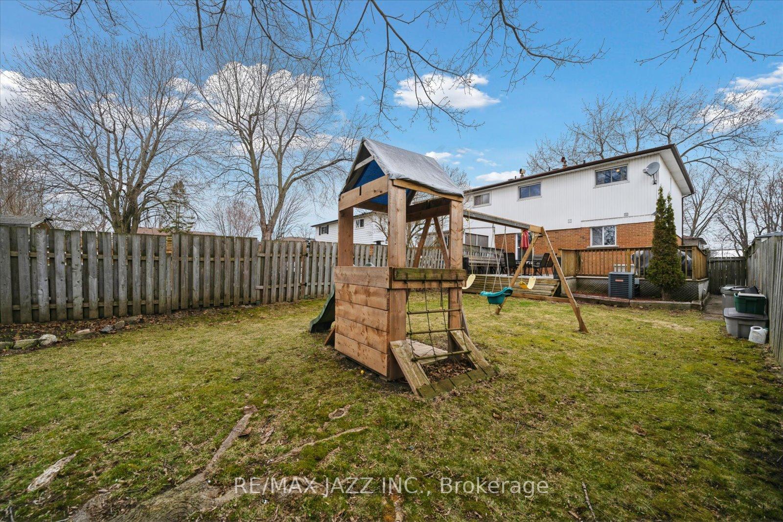 Photo 39 of 645 Radisson Avenue, Oshawa, Vanier — HOMEH