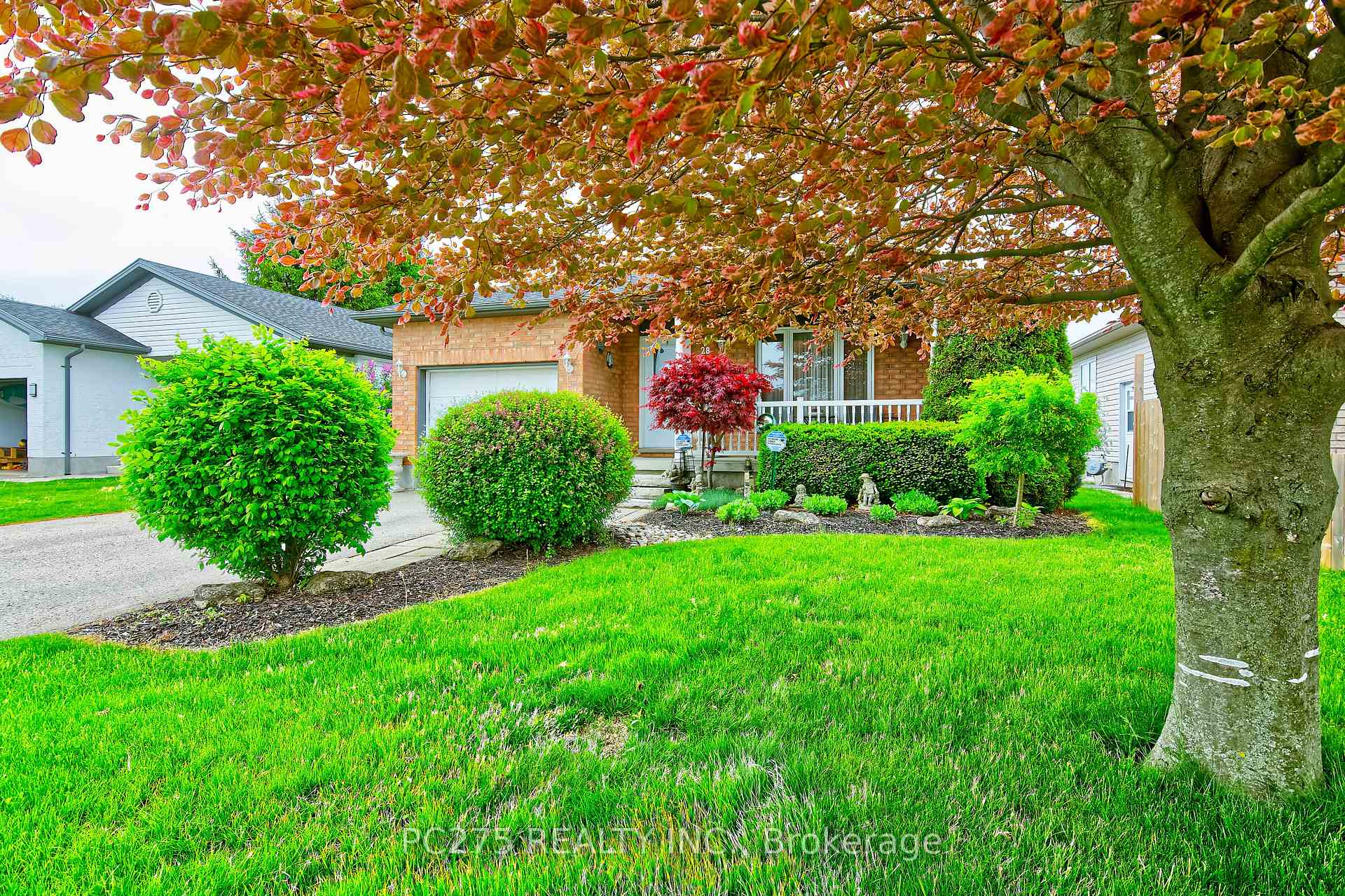 Photo 3 of 28 Rebecca Drive, Aylmer — HOMEH