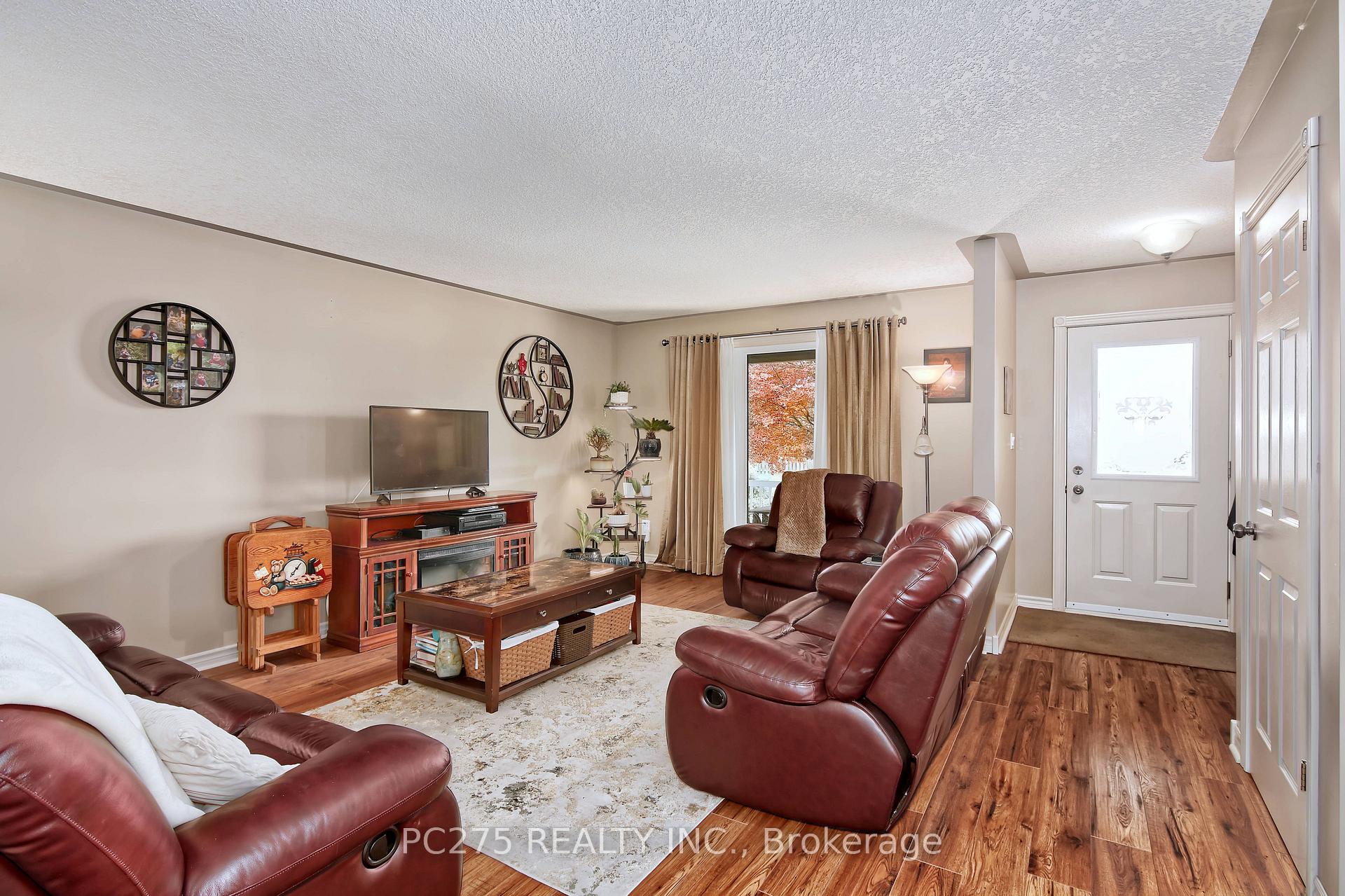 Photo 7 of 28 Rebecca Drive, Aylmer — HOMEH