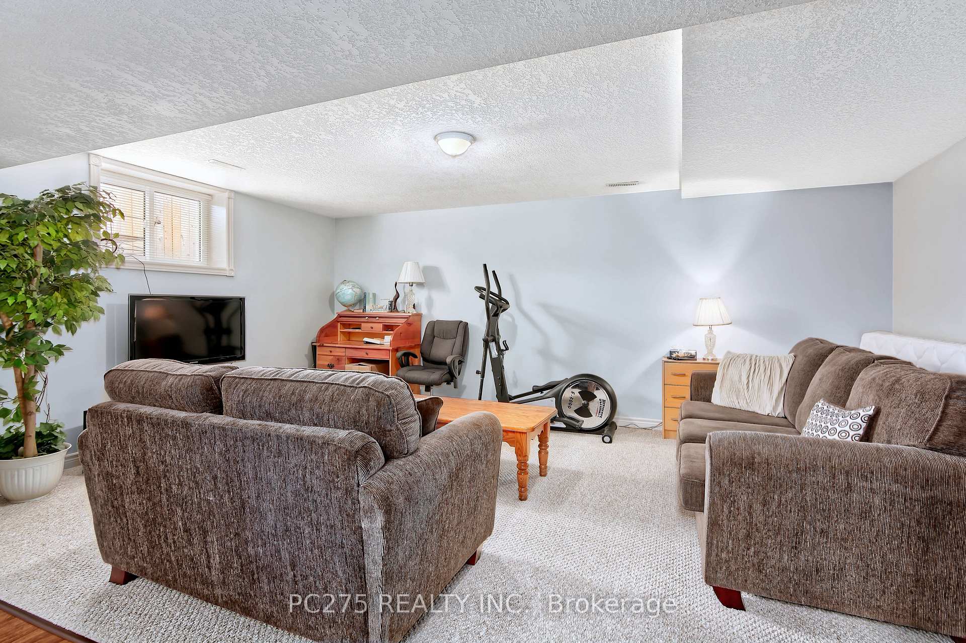 Photo 21 of 28 Rebecca Drive, Aylmer — HOMEH
