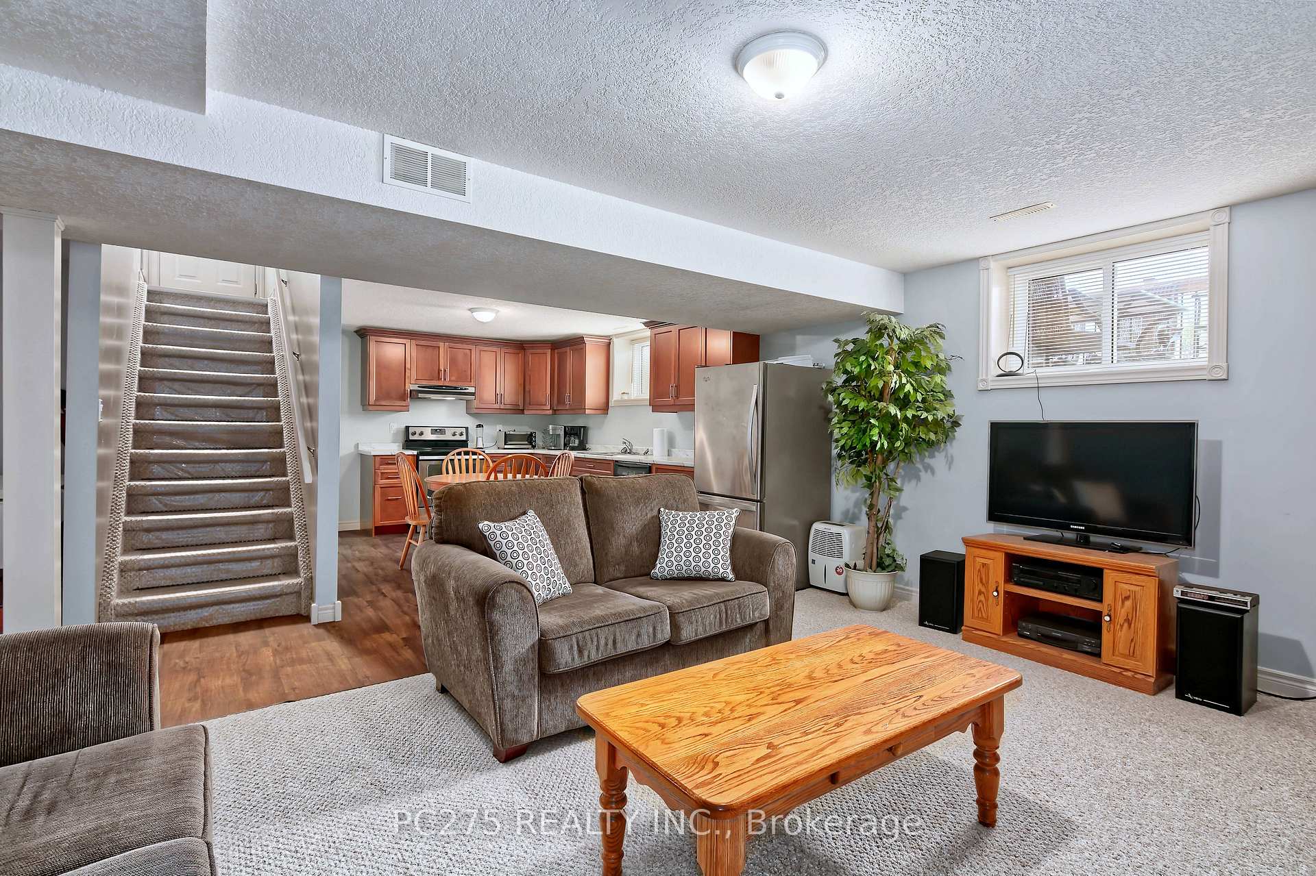 Photo 20 of 28 Rebecca Drive, Aylmer — HOMEH