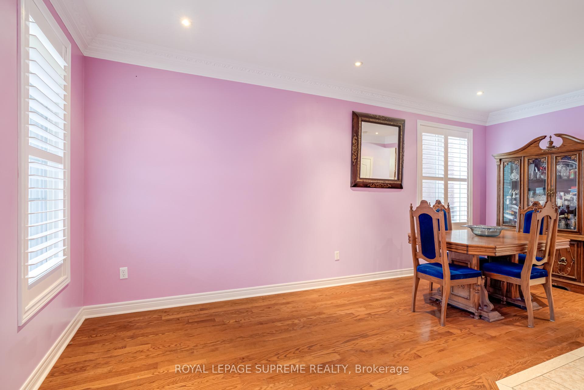 Photo 6 of 65 Amarone Avenue, Vaughan, Sonoma Heights — HOMEH