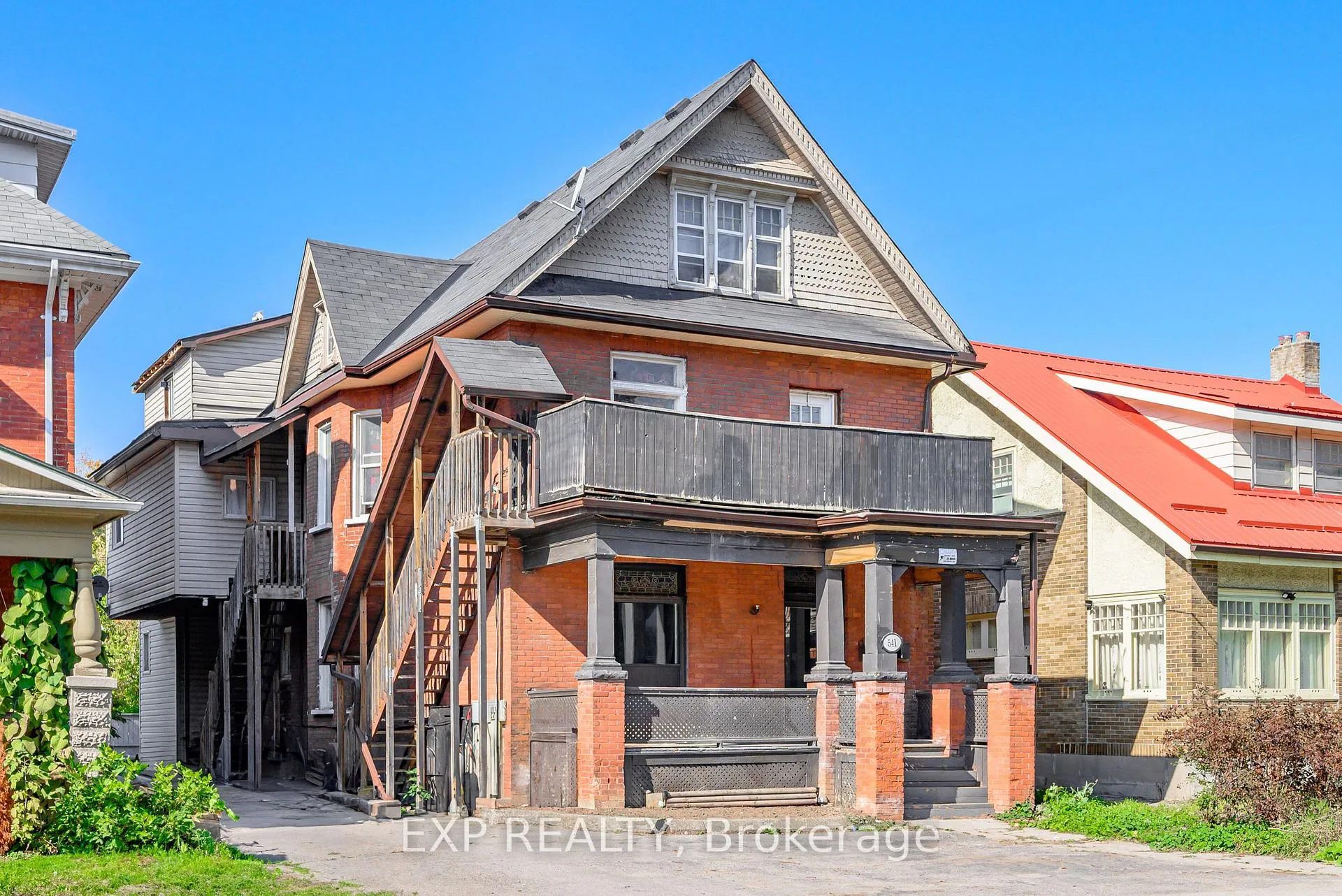Front of 541 Aylmer Street N