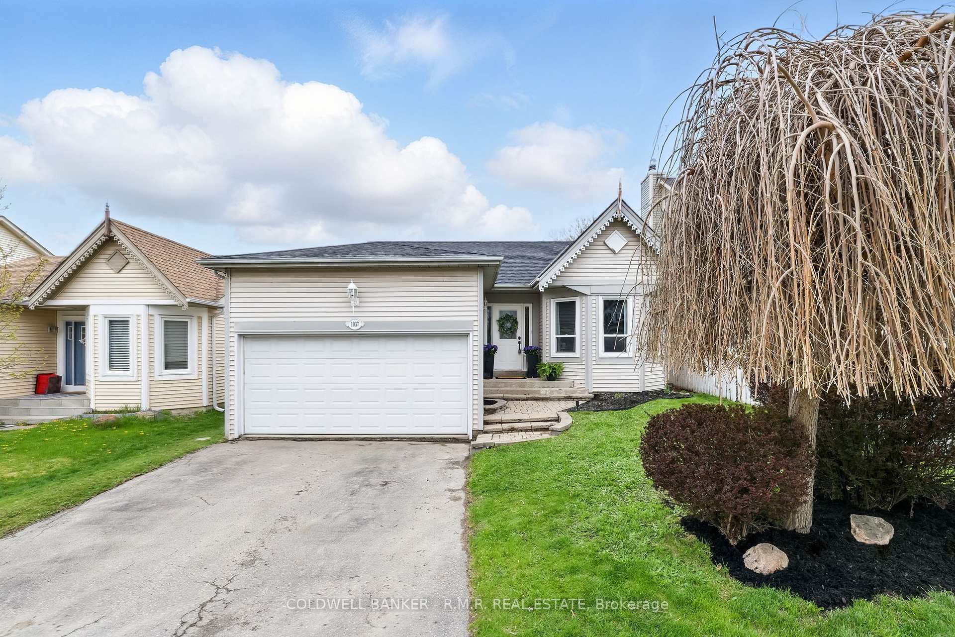 Photo 1 of 1037 Ripley Crescent, Oshawa, Pinecrest — HOMEH