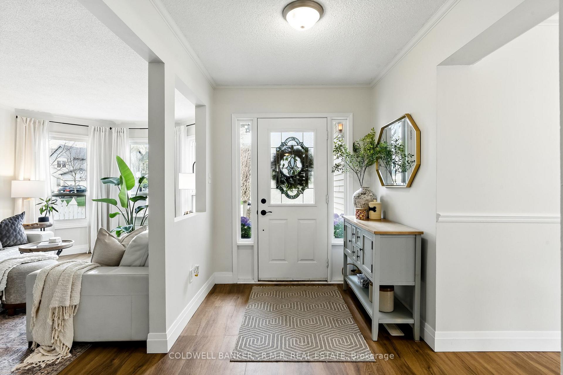 Photo 3 of 1037 Ripley Crescent, Oshawa, Pinecrest — HOMEH