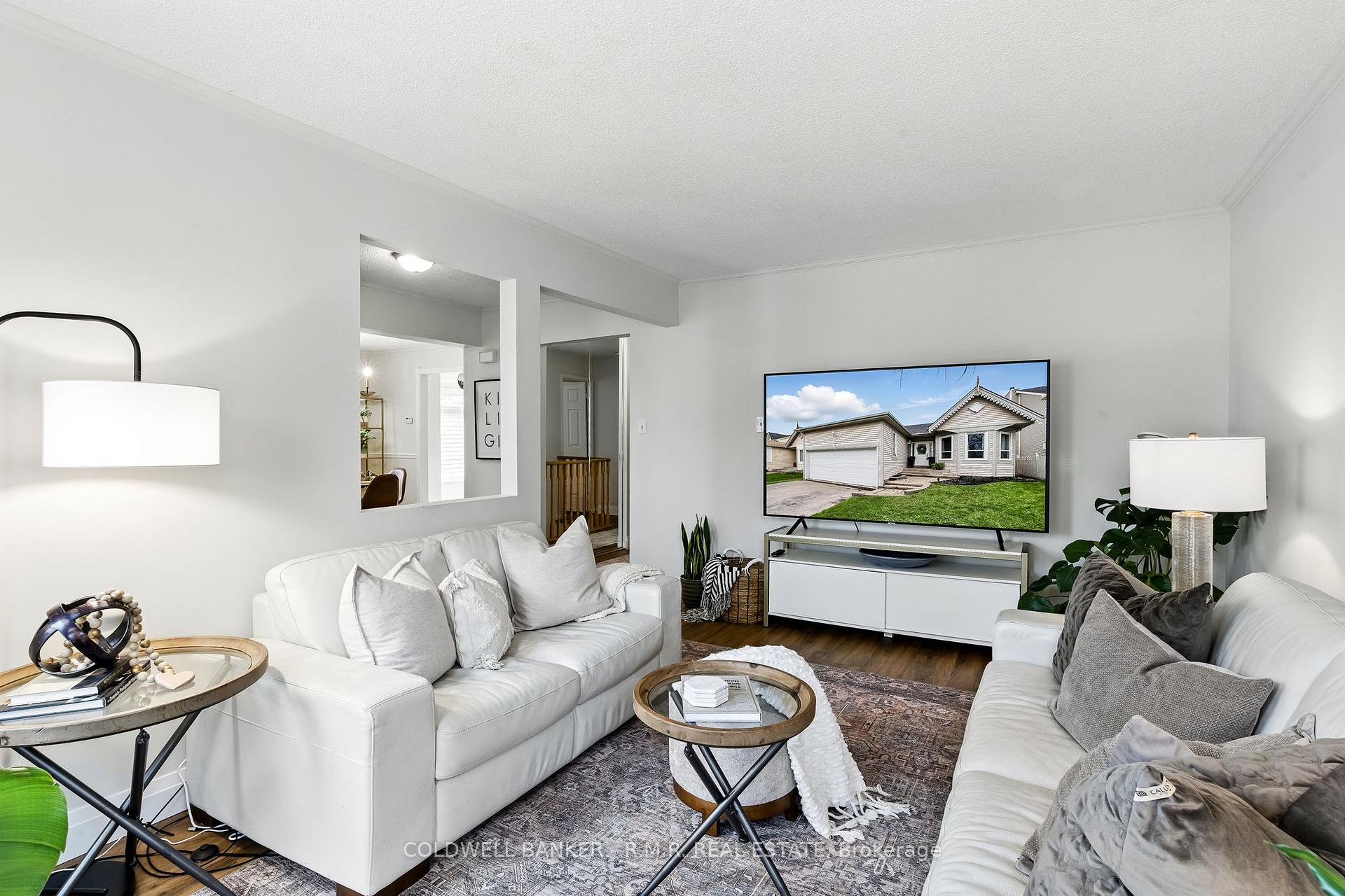 Photo 6 of 1037 Ripley Crescent, Oshawa, Pinecrest — HOMEH