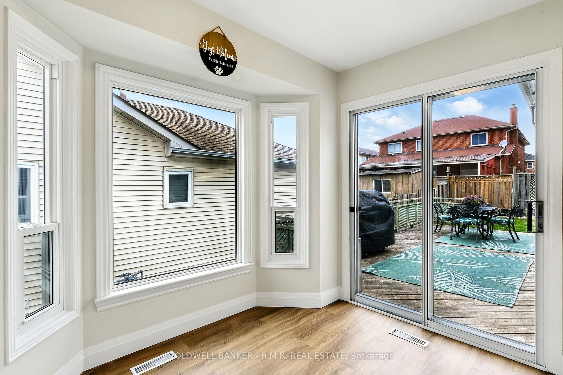 Photo 11 of 1037 Ripley Crescent, Oshawa, Pinecrest — HOMEH