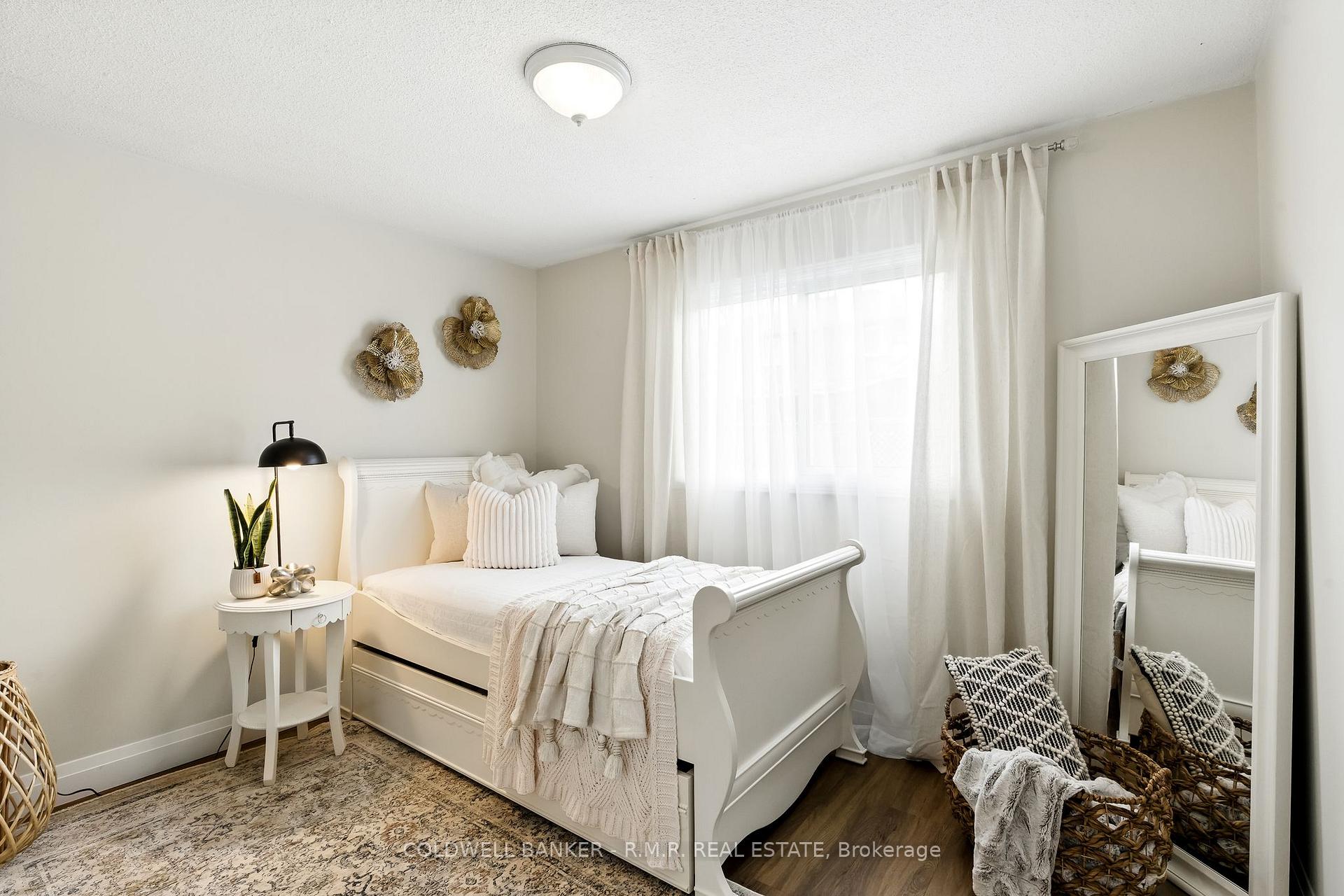Photo 17 of 1037 Ripley Crescent, Oshawa, Pinecrest — HOMEH