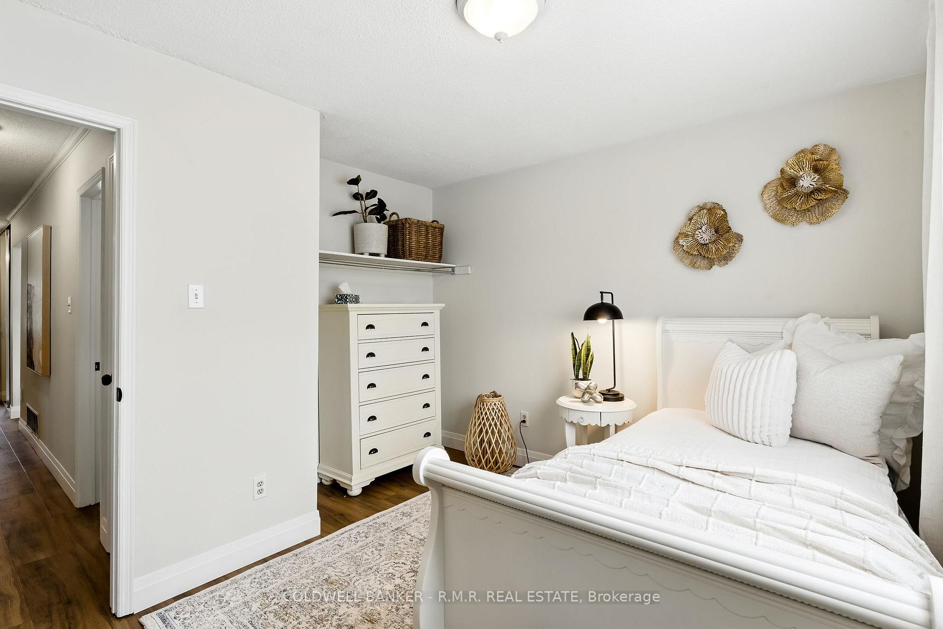 Photo 18 of 1037 Ripley Crescent, Oshawa, Pinecrest — HOMEH