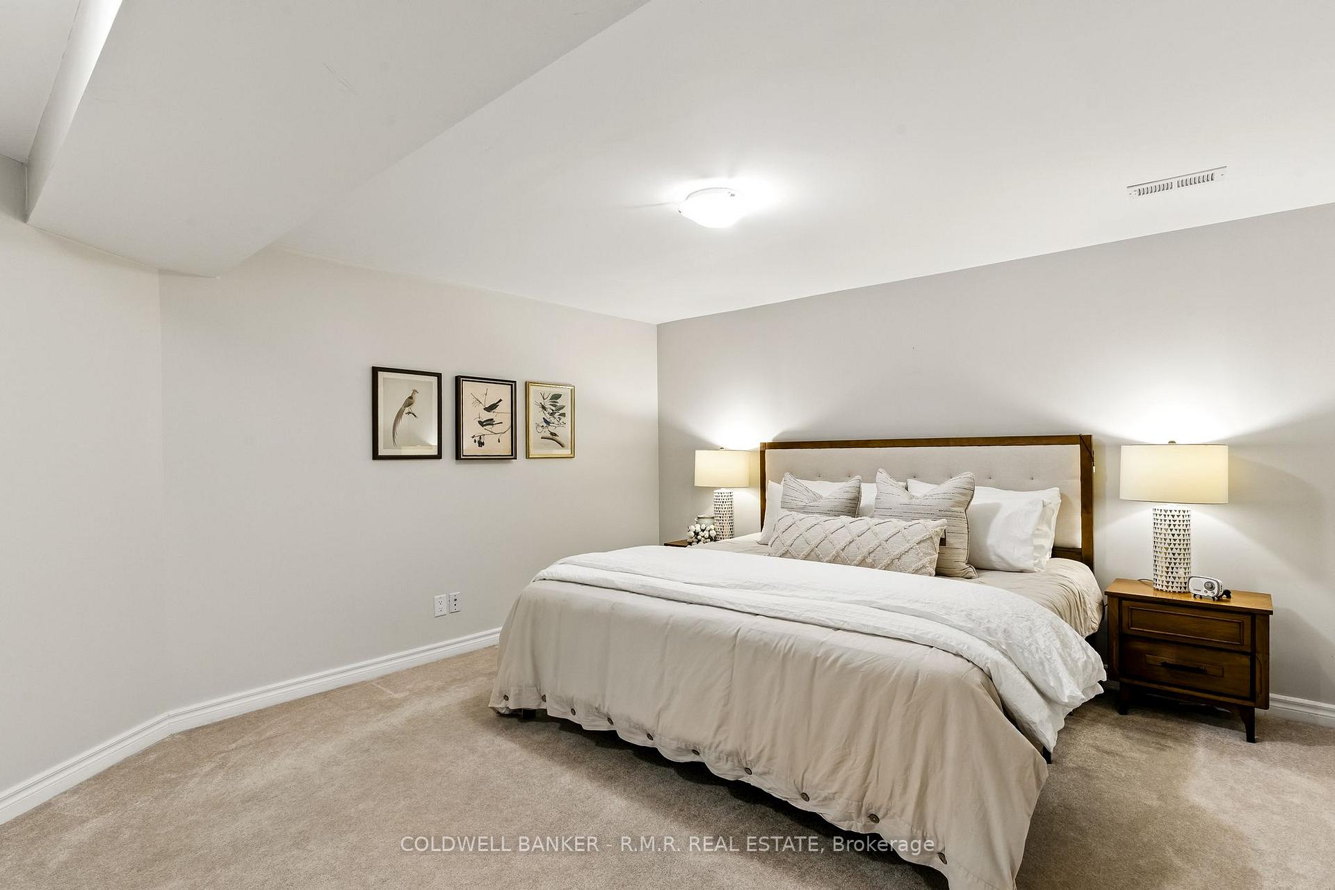 Photo 25 of 1037 Ripley Crescent, Oshawa, Pinecrest — HOMEH