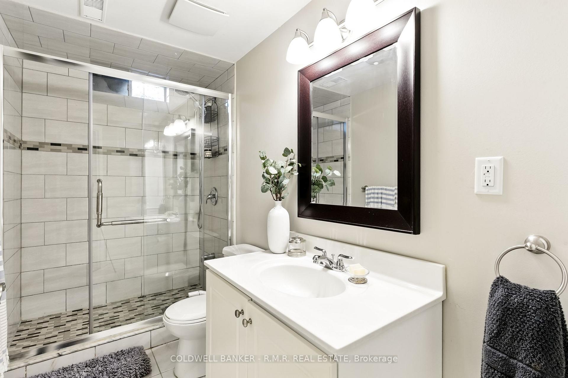 Photo 27 of 1037 Ripley Crescent, Oshawa, Pinecrest — HOMEH