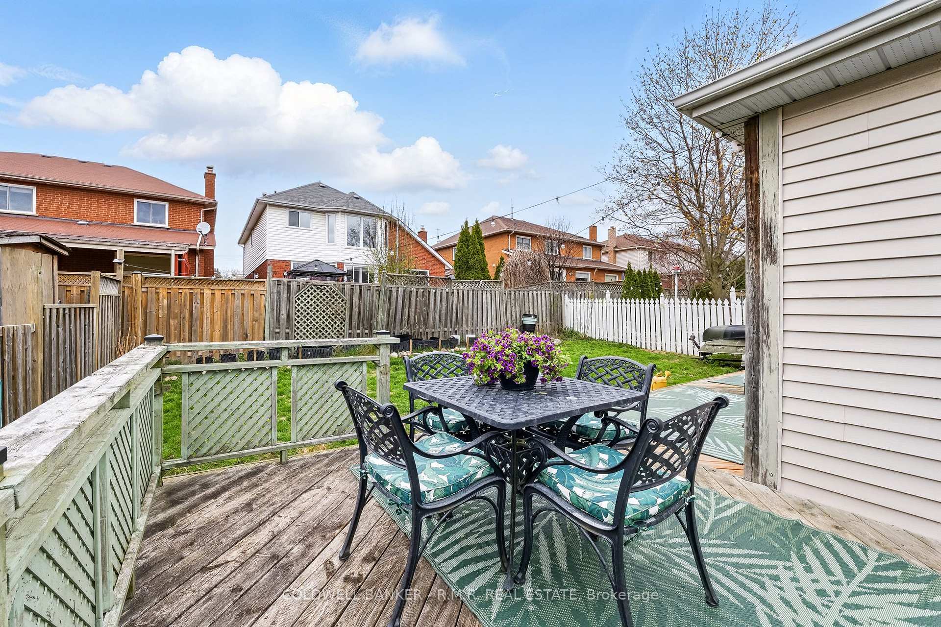 Photo 29 of 1037 Ripley Crescent, Oshawa, Pinecrest — HOMEH
