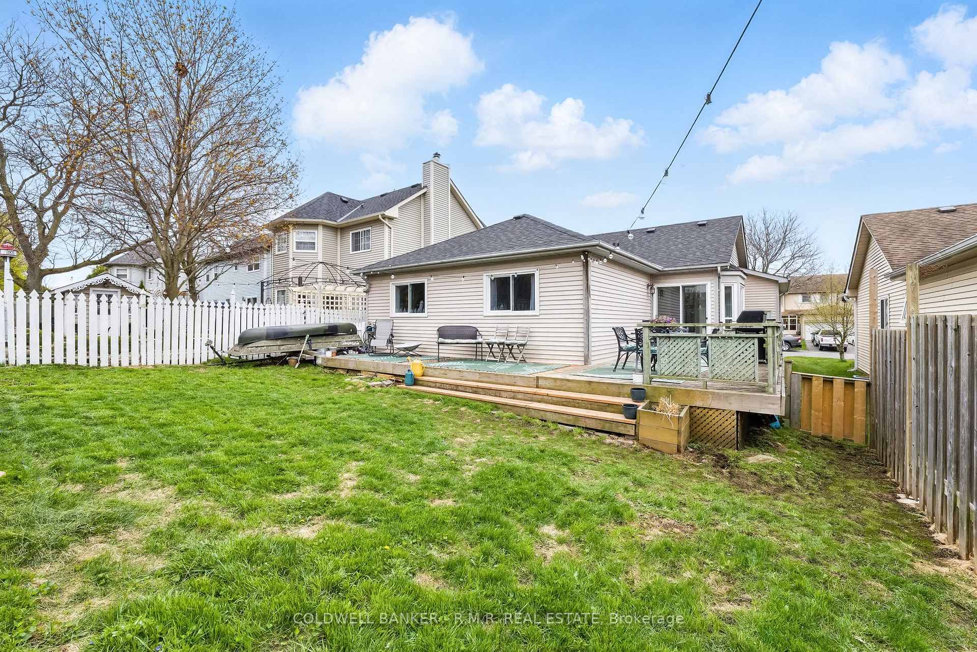 Photo 32 of 1037 Ripley Crescent, Oshawa, Pinecrest — HOMEH