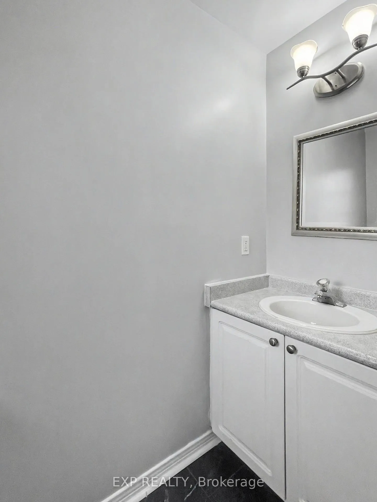 Photo 3 of 4218 Owl Valley Drive W, Ottawa, Riverside South/Gloucester Glen — HOMEH