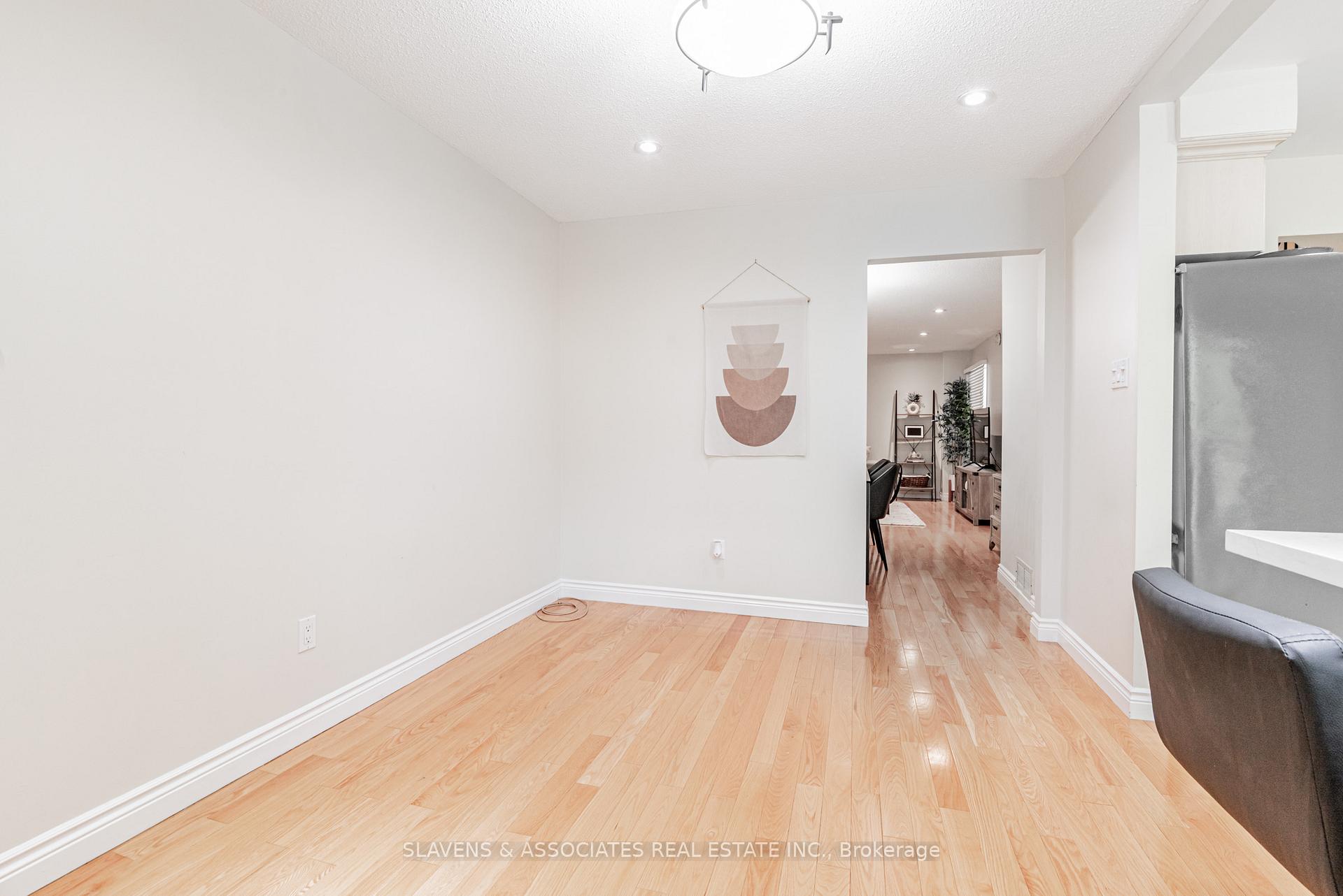 Photo 13 of 66 Mabley Crescent, Vaughan, Lakeview Estates — HOMEH