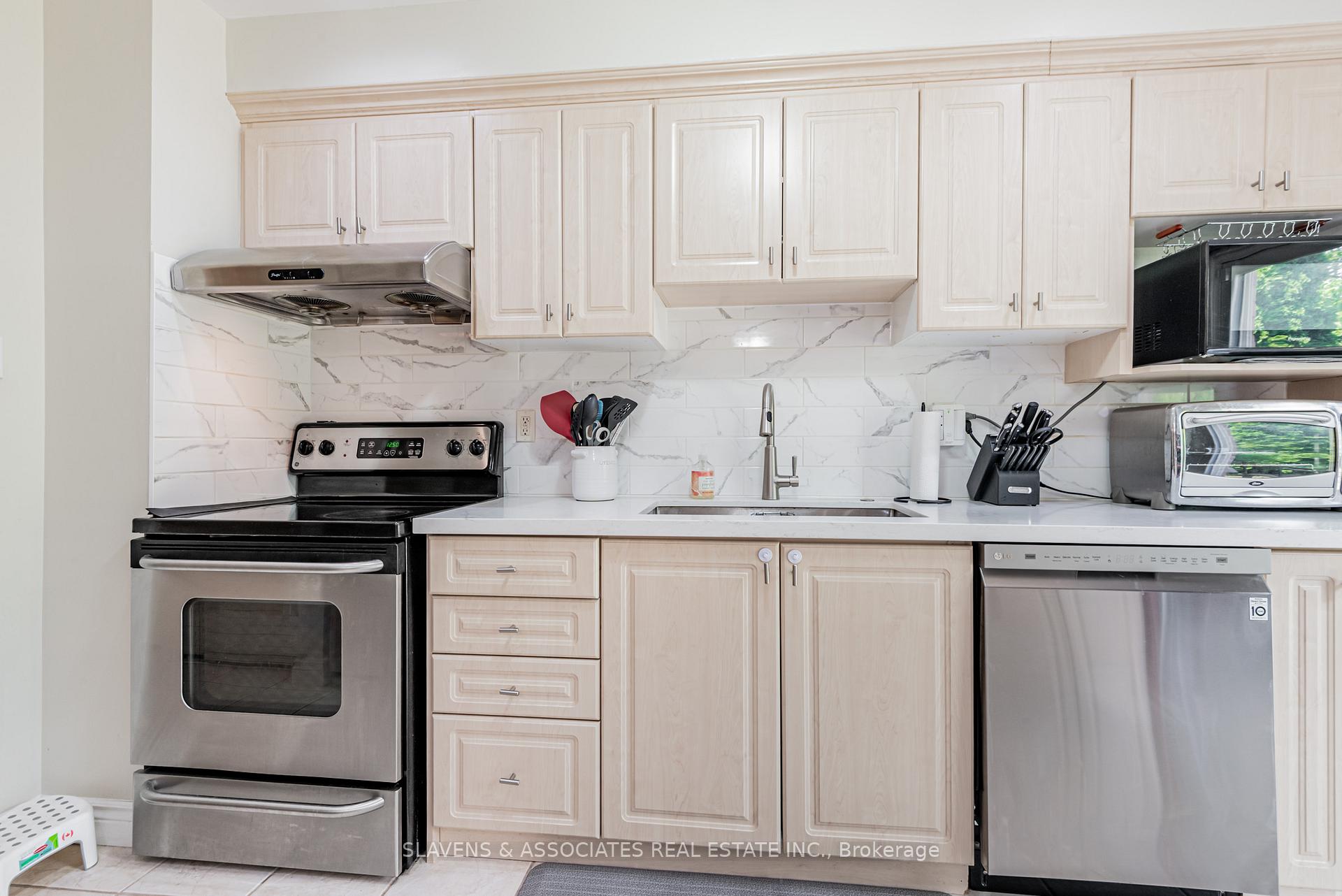 Photo 17 of 66 Mabley Crescent, Vaughan, Lakeview Estates — HOMEH