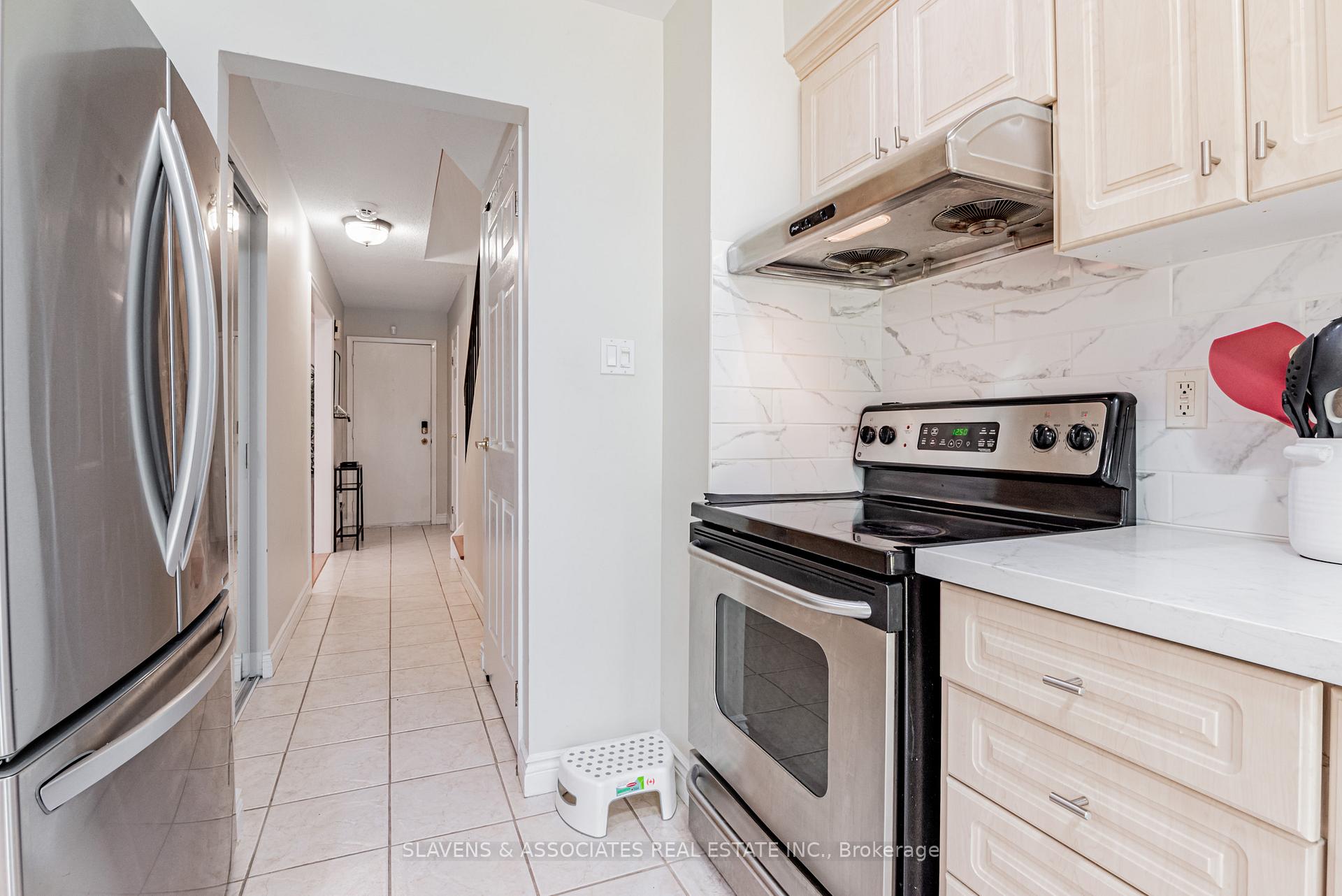 Photo 19 of 66 Mabley Crescent, Vaughan, Lakeview Estates — HOMEH