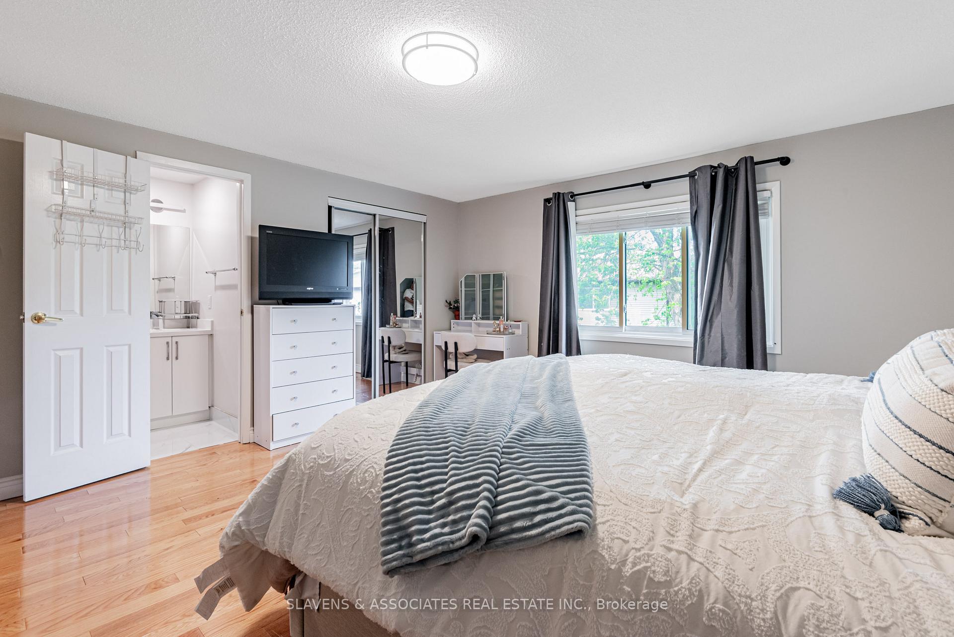 Photo 23 of 66 Mabley Crescent, Vaughan, Lakeview Estates — HOMEH