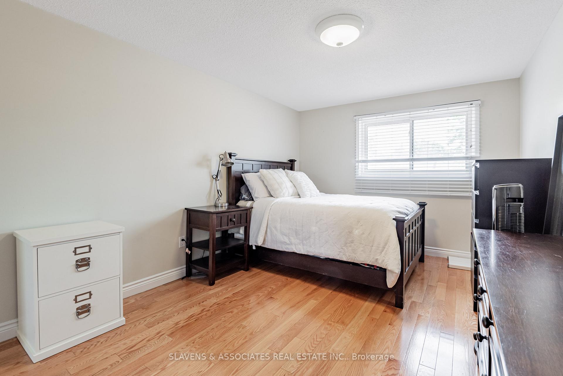 Photo 25 of 66 Mabley Crescent, Vaughan, Lakeview Estates — HOMEH
