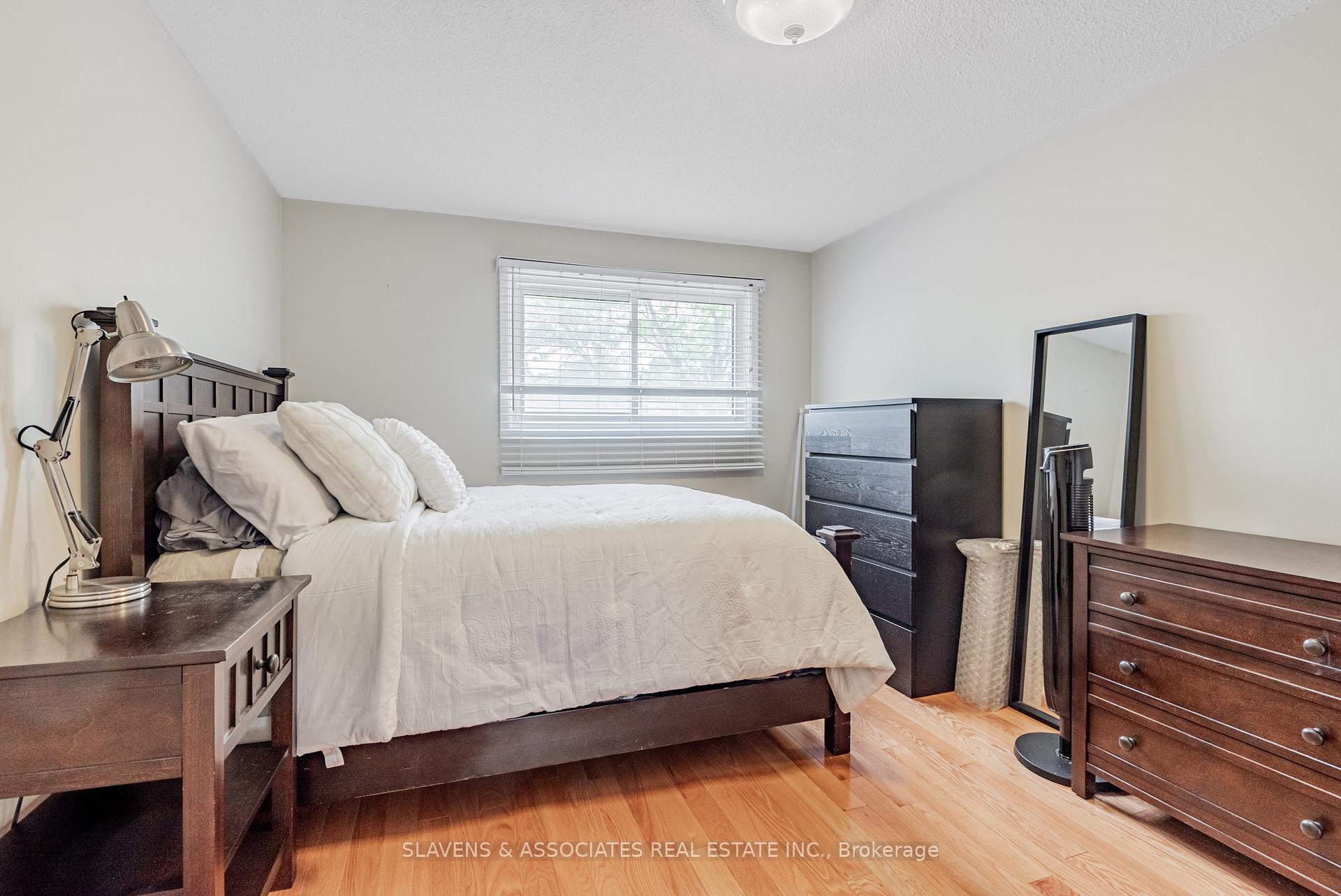 Photo 26 of 66 Mabley Crescent, Vaughan, Lakeview Estates — HOMEH