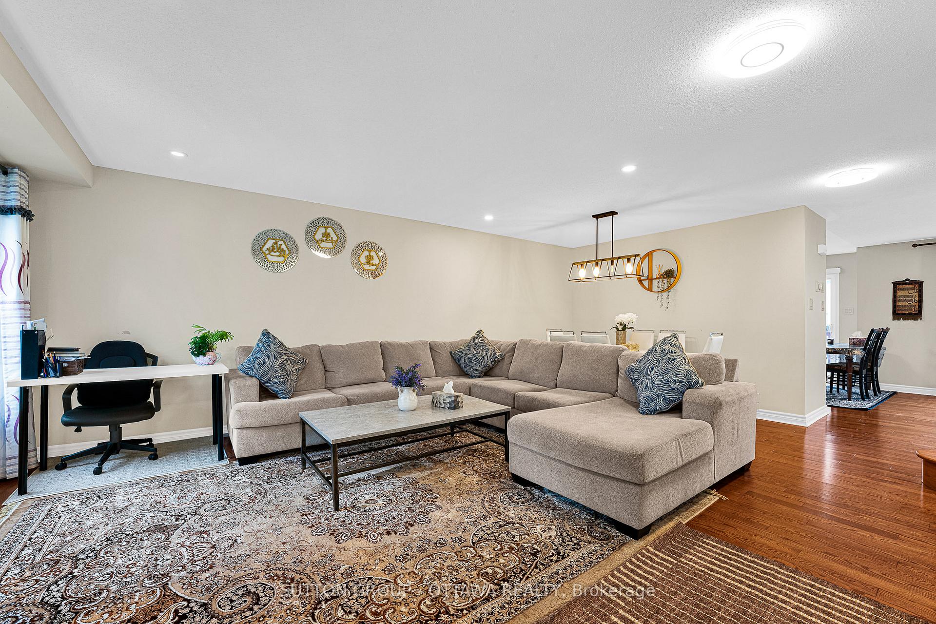 Photo 3 of 354 Haileybury Street, Ottawa, Barrhaven - Strandherd — HOMEH