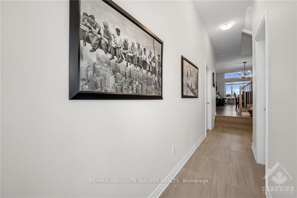 Photo 2 of 946 Socca Crescent, Ottawa, Notting Hill/Summerside — HOMEH