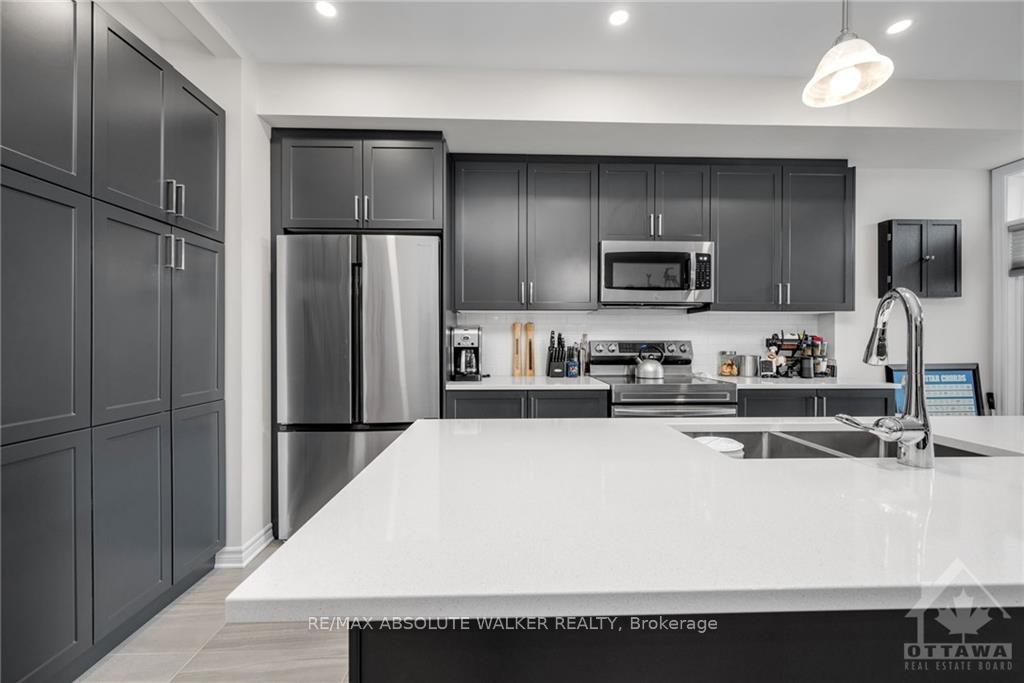 Photo 4 of 946 Socca Crescent, Ottawa, Notting Hill/Summerside — HOMEH