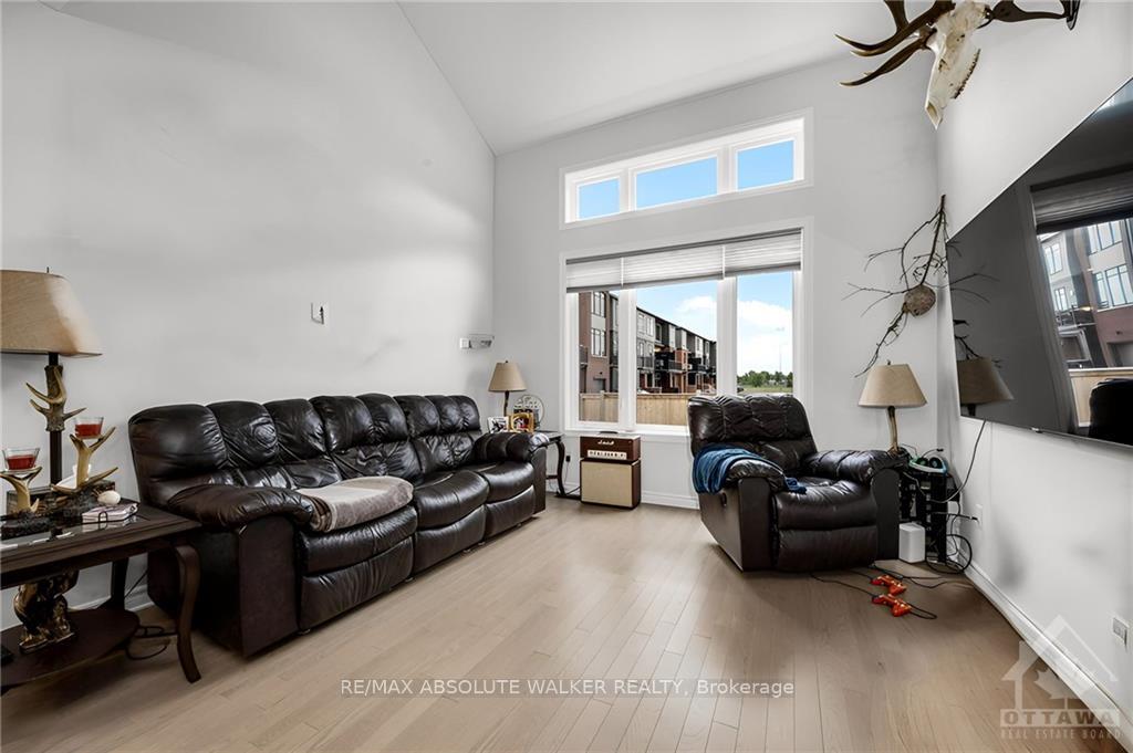 Photo 6 of 946 Socca Crescent, Ottawa, Notting Hill/Summerside — HOMEH