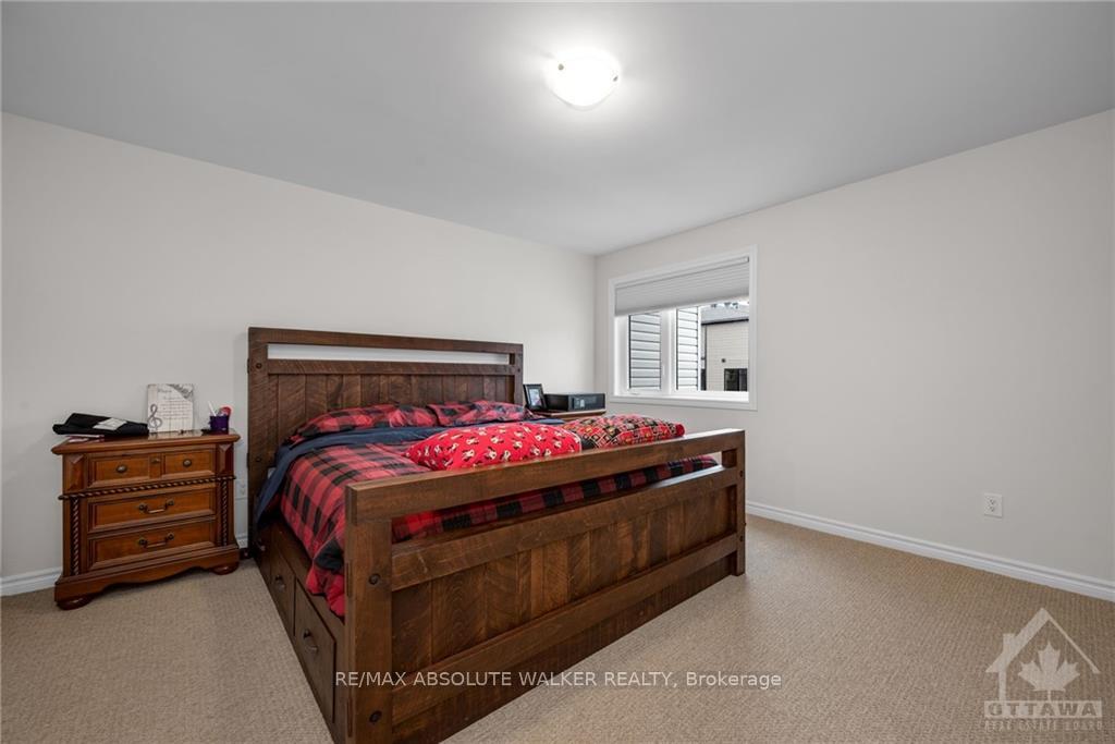 Photo 10 of 946 Socca Crescent, Ottawa, Notting Hill/Summerside — HOMEH